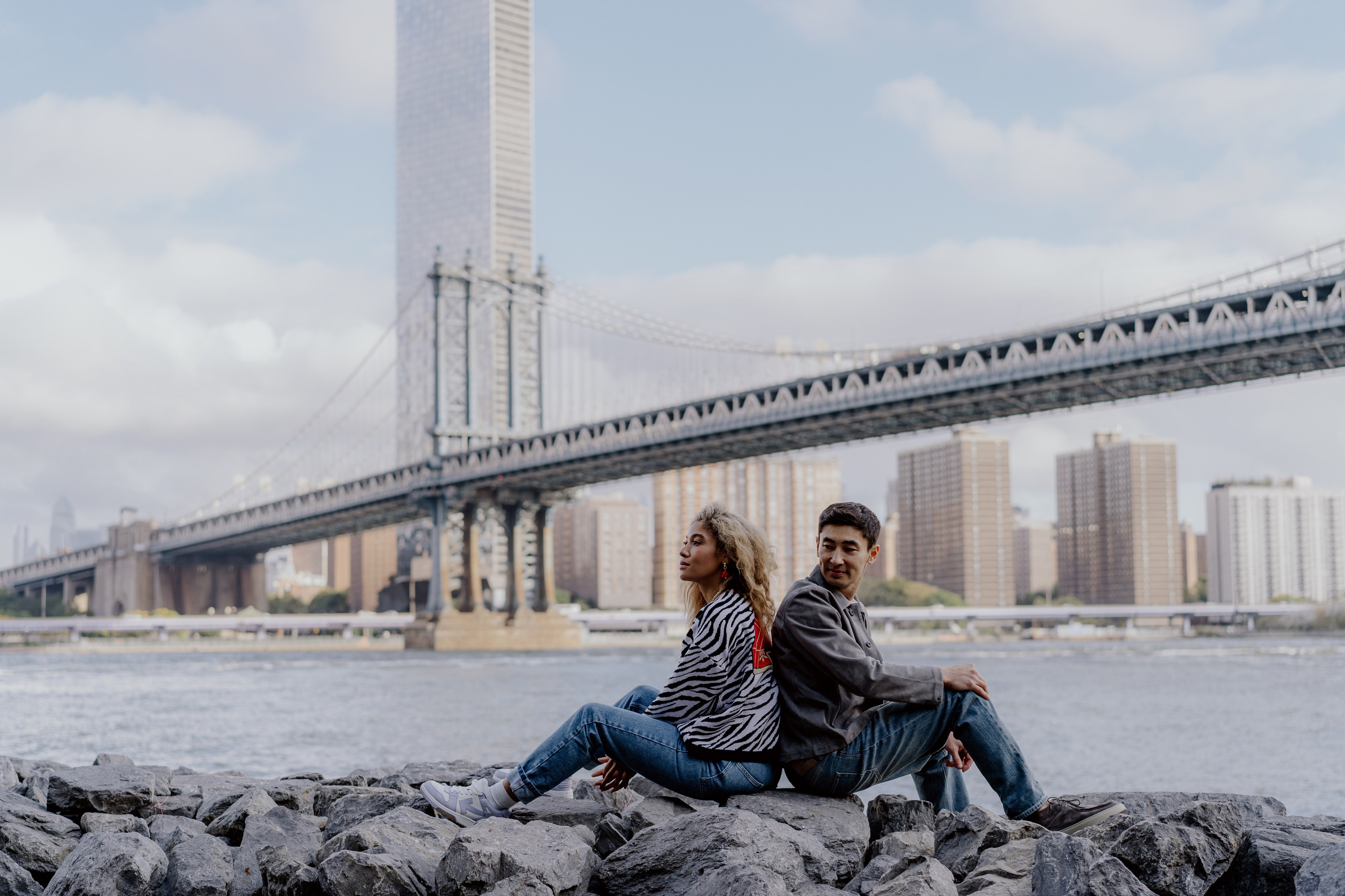 Rooklyn Bridge Sunrise Photography | DUMBO NYC Photo Session Guide. Videographer and photographer in New York // MAKAROV.VIDEO