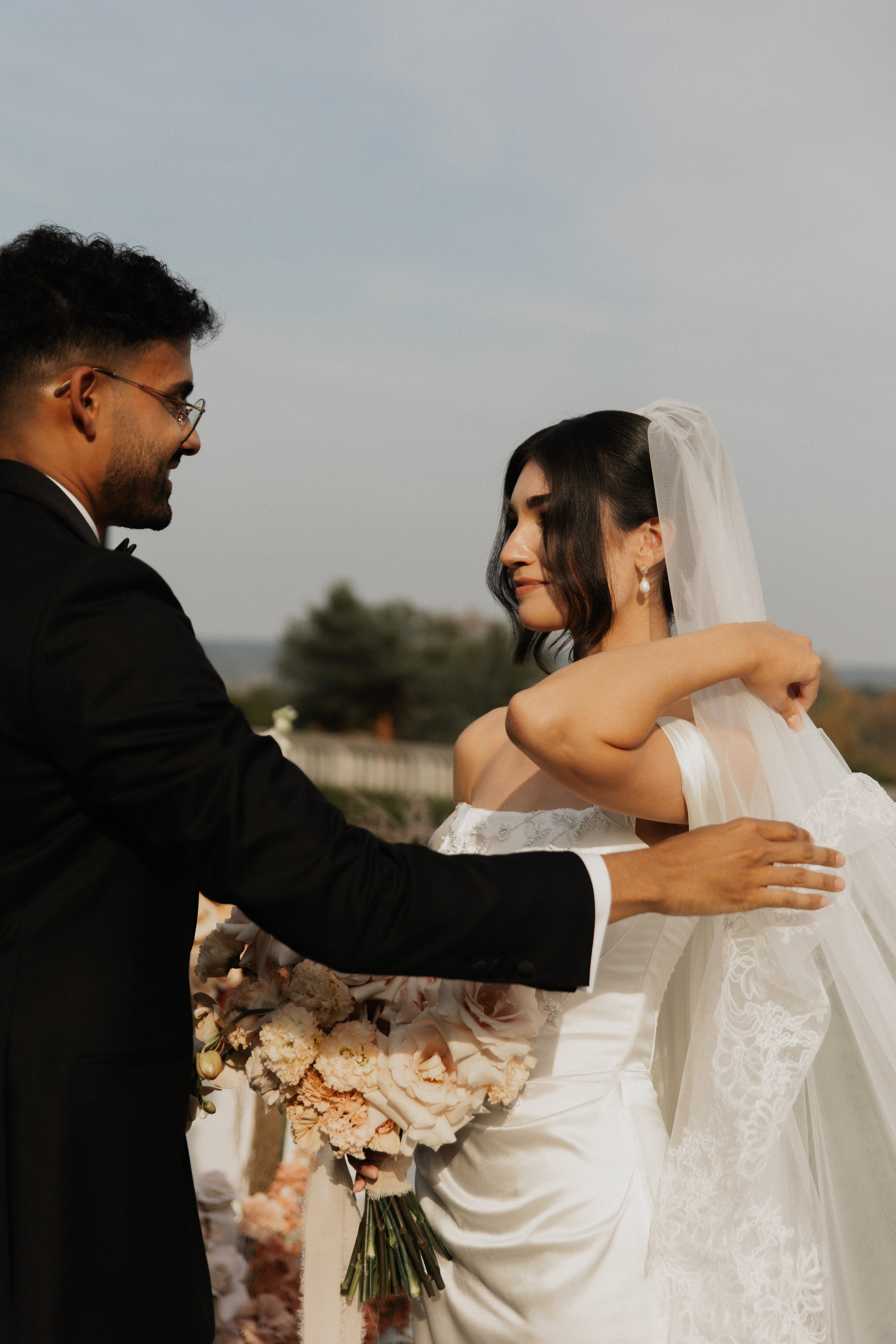 Elegant Castle Wedding in Austria | Alwin & Ruth’s Fairytale Celebration. Wedding photographer and videographer based in Timisoara, Romania