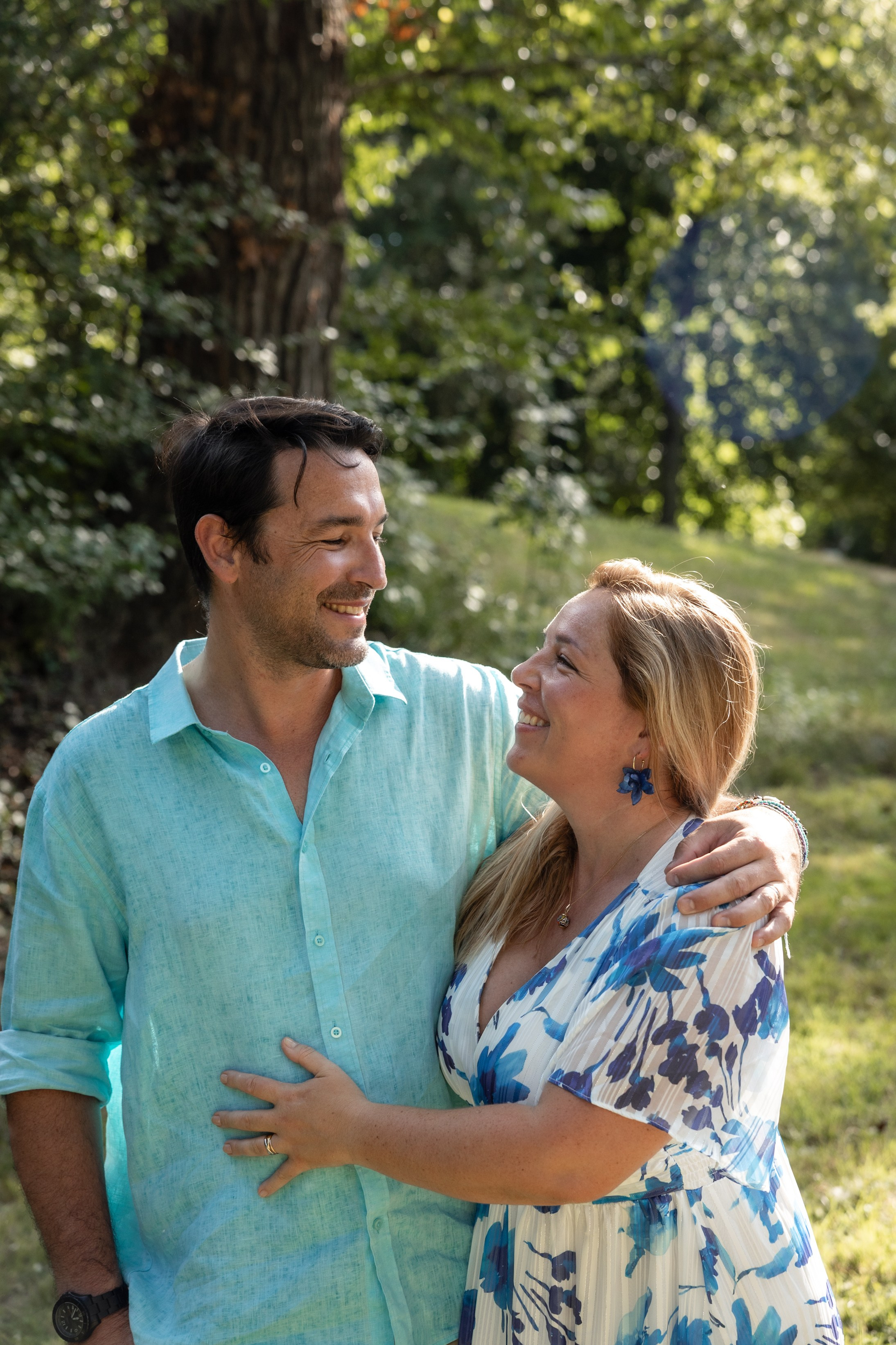 Family photoshoot in Parc du Cabirol, Colomiers. Eugénie Smirnova — your photographer in Toulouse and southwest France