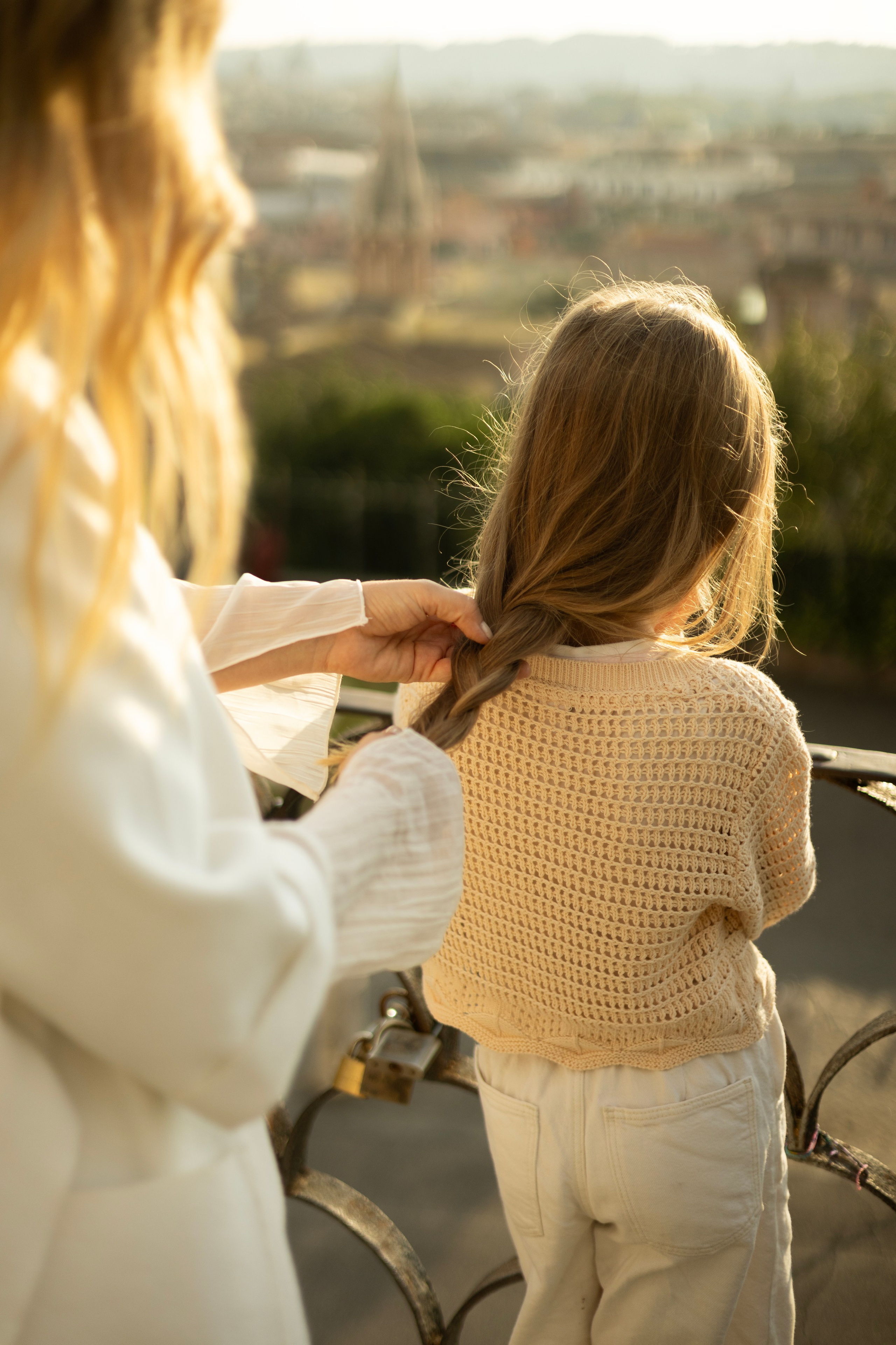 Hi! My name is Irena, and I’m a professional photographer specializing in family photography, love stories, and individual photoshoots