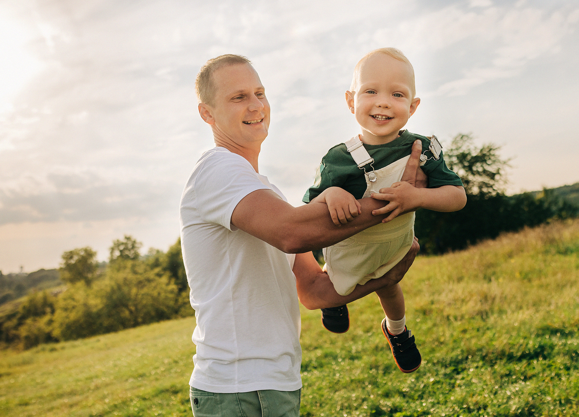 Таня, Андрей и Павел на вечерней прогулке. Rodinný a svatební fotograf v Praze