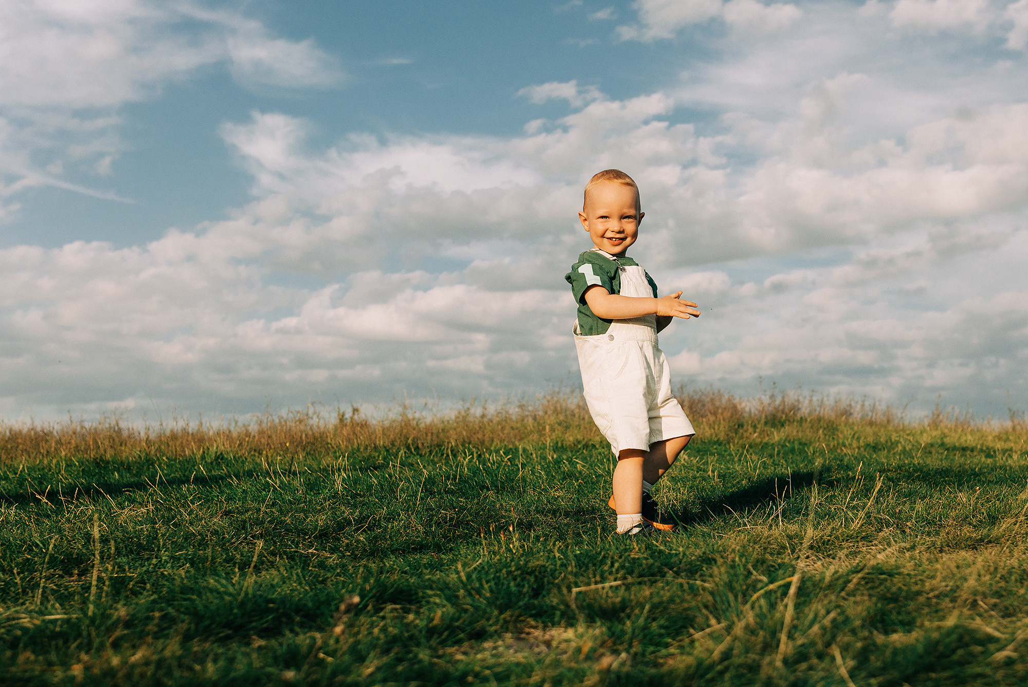 Таня, Андрей и Павел на вечерней прогулке. Rodinný a svatební fotograf v Praze