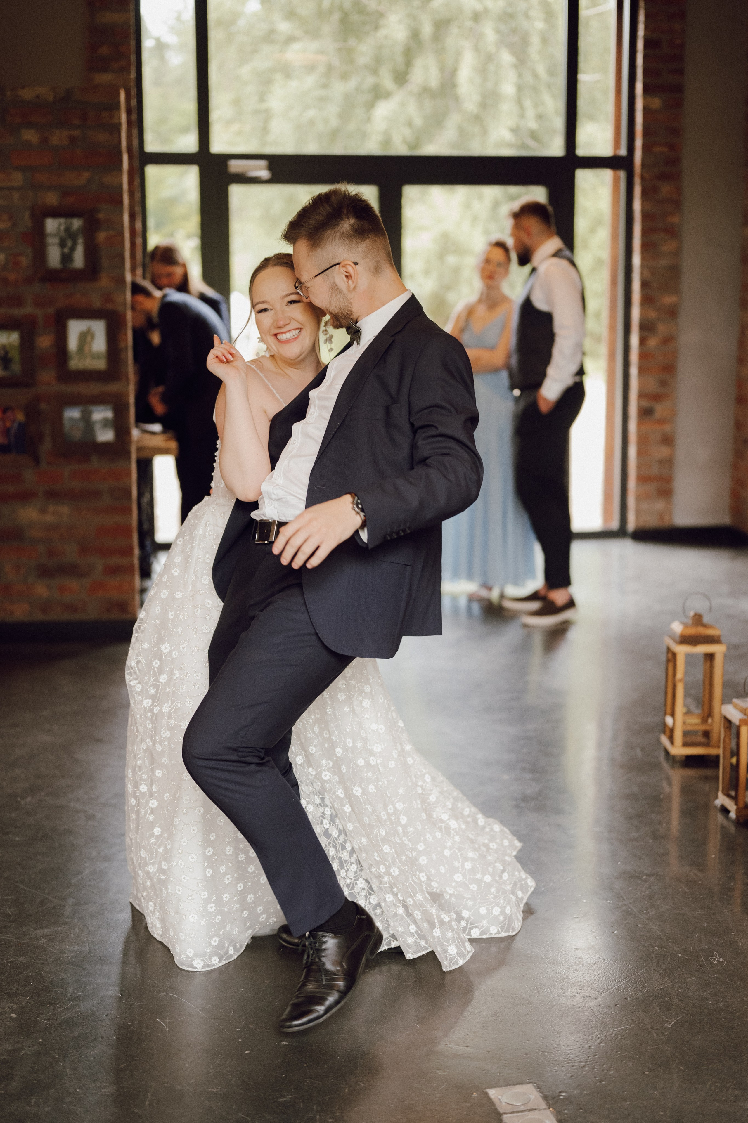 Kasia & Kuba | Wesele w stodole Owczarnia. Ślubny fotograf Poznań | Oliwia Makara