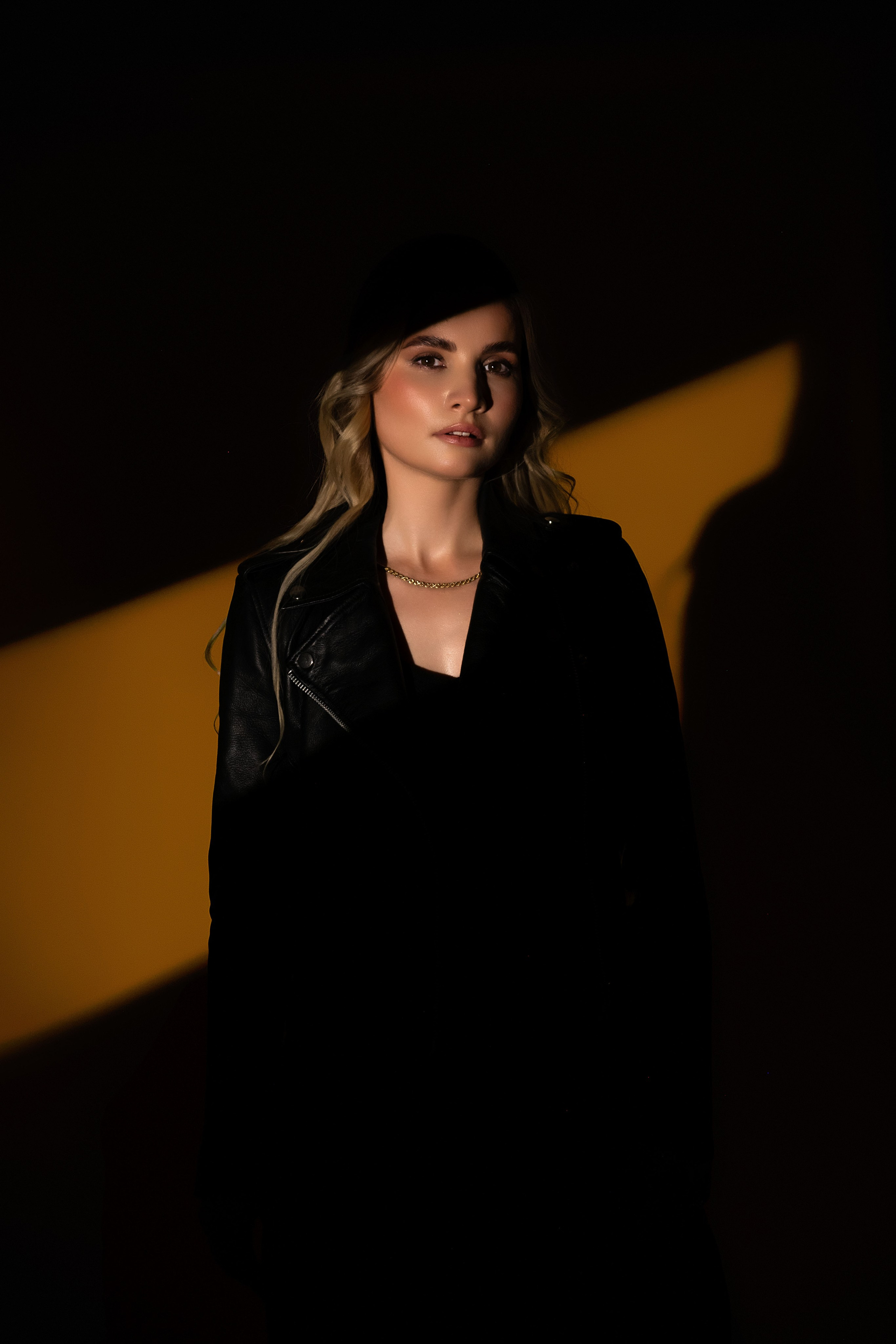 Woman photo session. Newborn photographer Sacramento