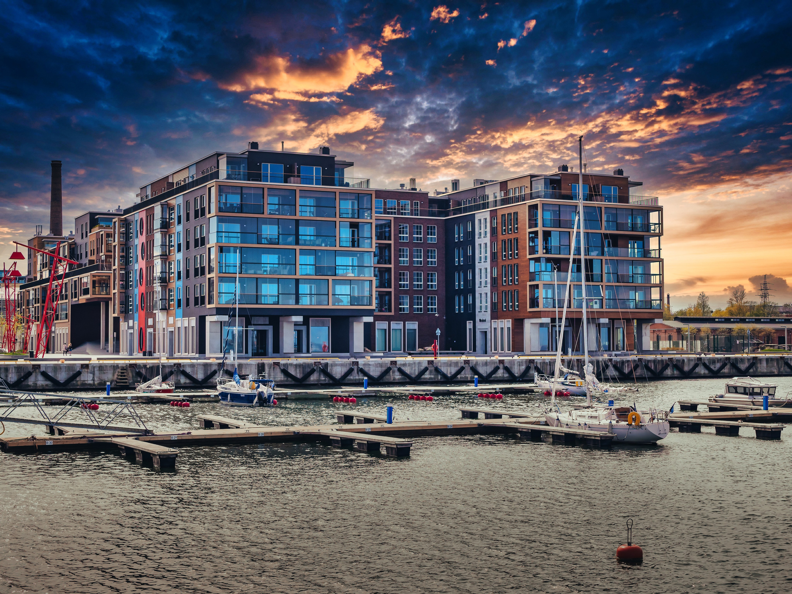 Дрон-съёмка и монтаж видео для бизнеса и соцсетей. Работаем в Таллине и по всей Эстонии. Также предлагаем обучение и консультации