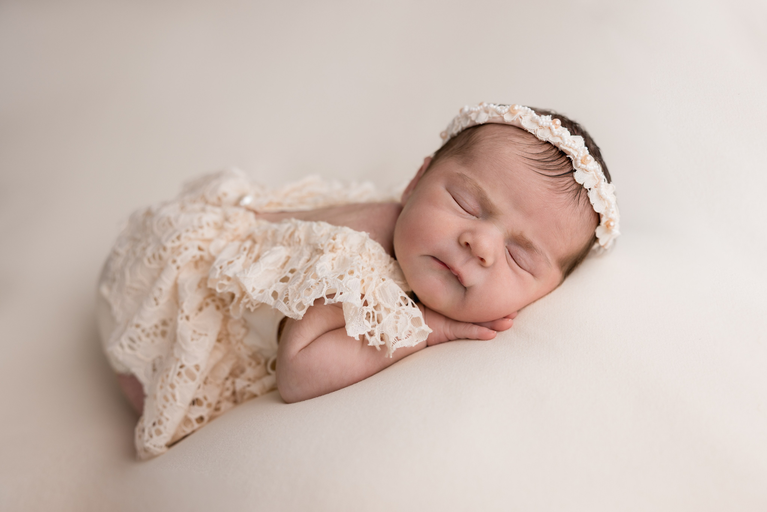 Newbornshooting in Pforzheim und Umgebung. Neugeborenenfotografie Pforzheim Katharina Jozic