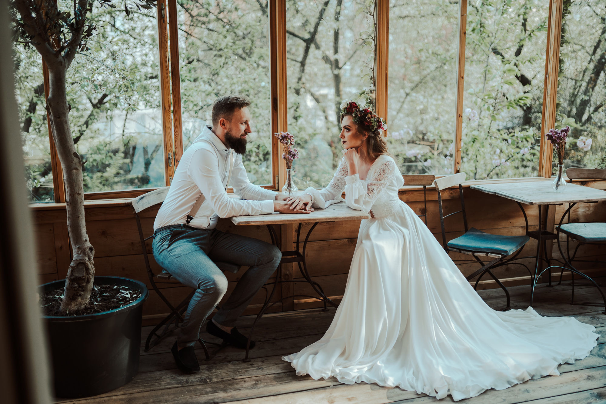 Sesja stylizowana w Wiśniowym Sadzie. Karkowskafoto - fotografia miłości