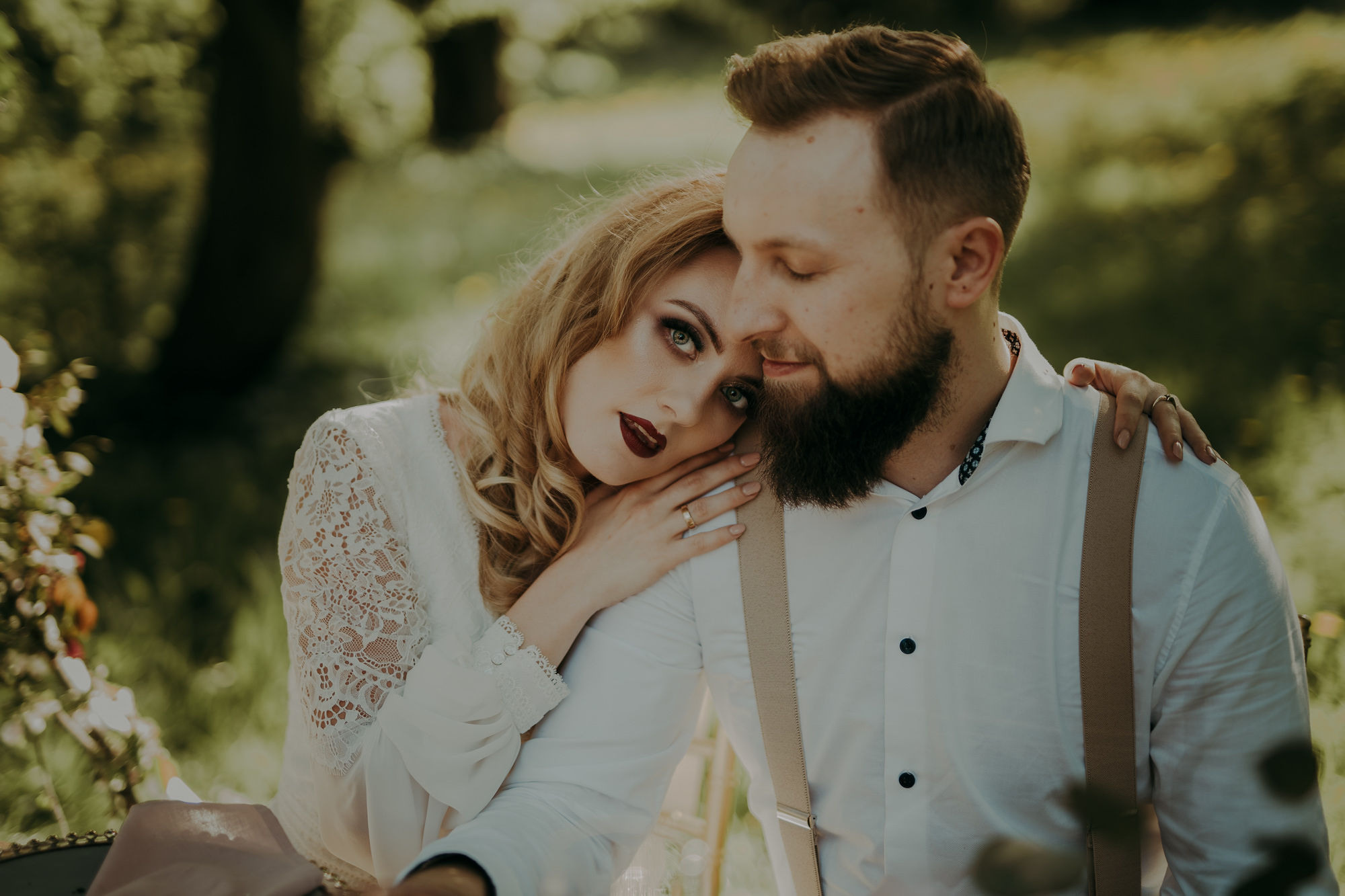Sesja stylizowana w Wiśniowym Sadzie. Karkowskafoto - fotografia miłości