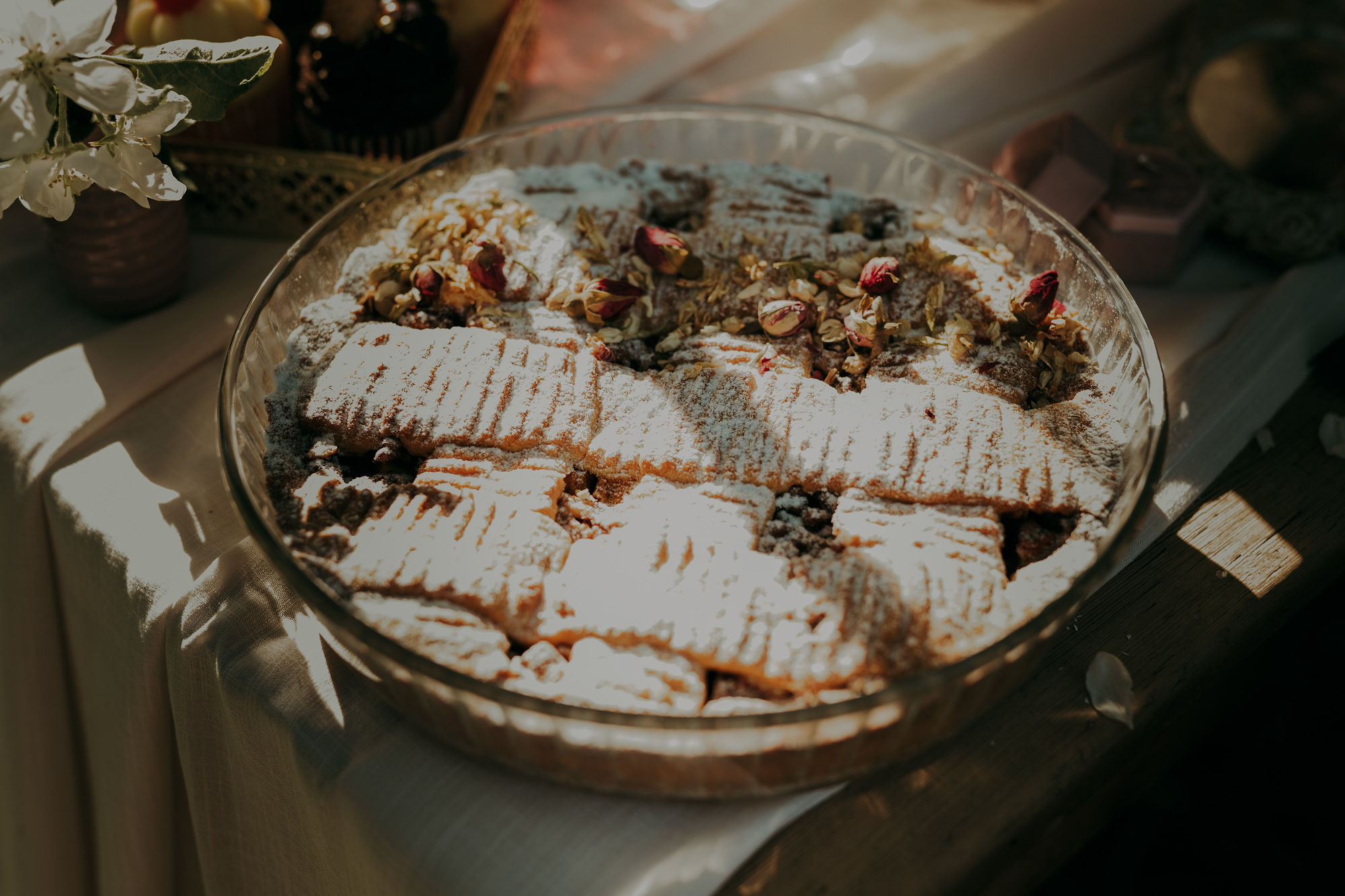 Sesja stylizowana w Wiśniowym Sadzie. Karkowskafoto - fotografia miłości