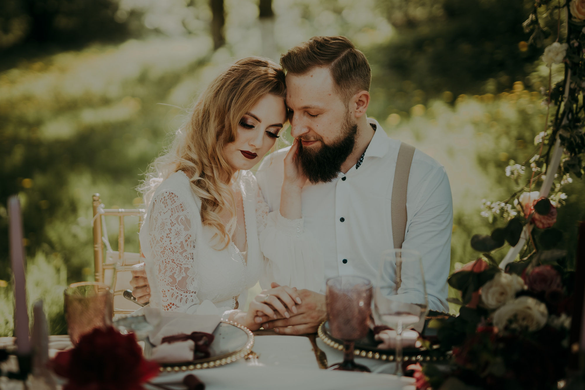 Sesja stylizowana w Wiśniowym Sadzie. Karkowskafoto - fotografia miłości