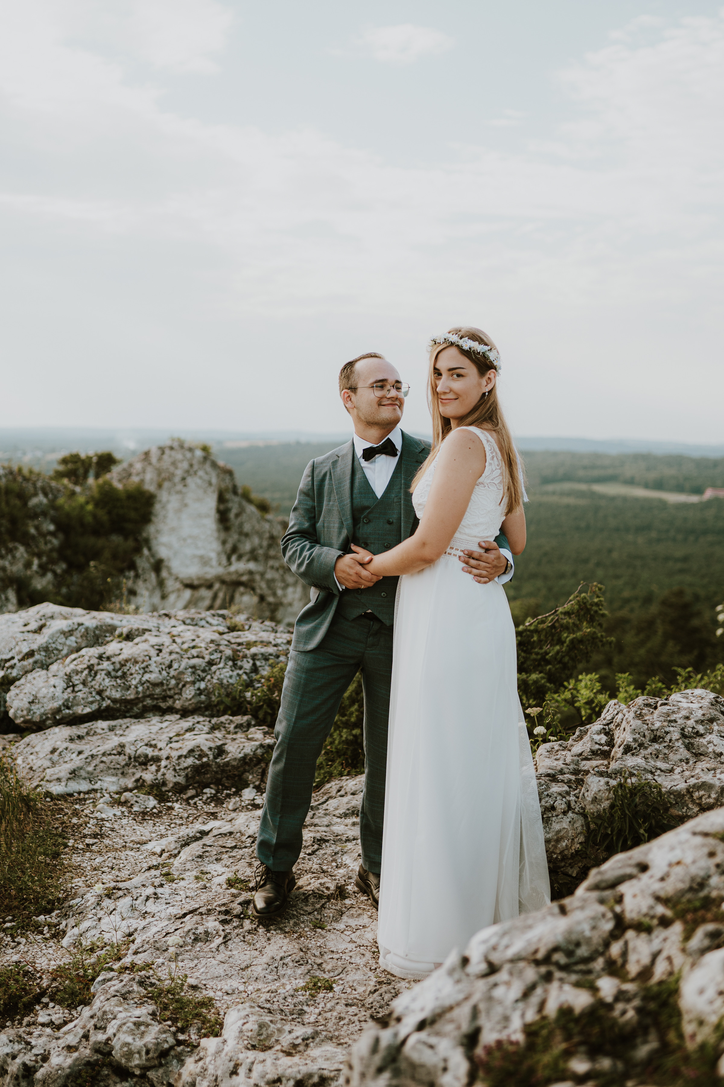 Plener ślubny Adrianny i Pawła - Góra Zborów. Karkowskafoto - fotografia miłości