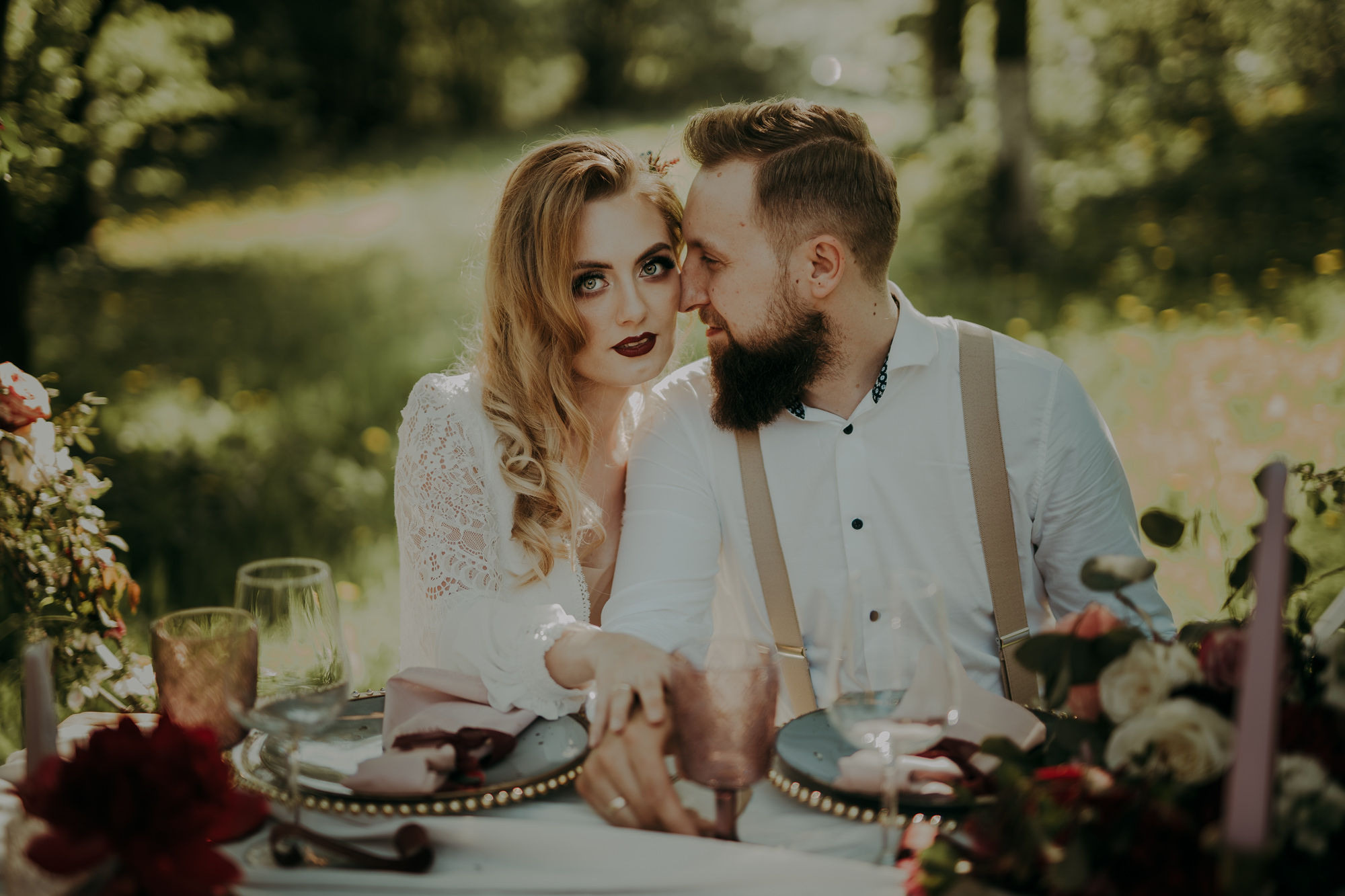 Sesja stylizowana w Wiśniowym Sadzie. Karkowskafoto - fotografia miłości