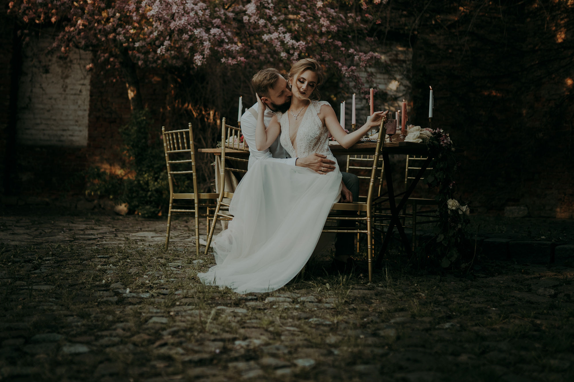 Sesja stylizowana w Wiśniowym Sadzie. Karkowskafoto - fotografia miłości