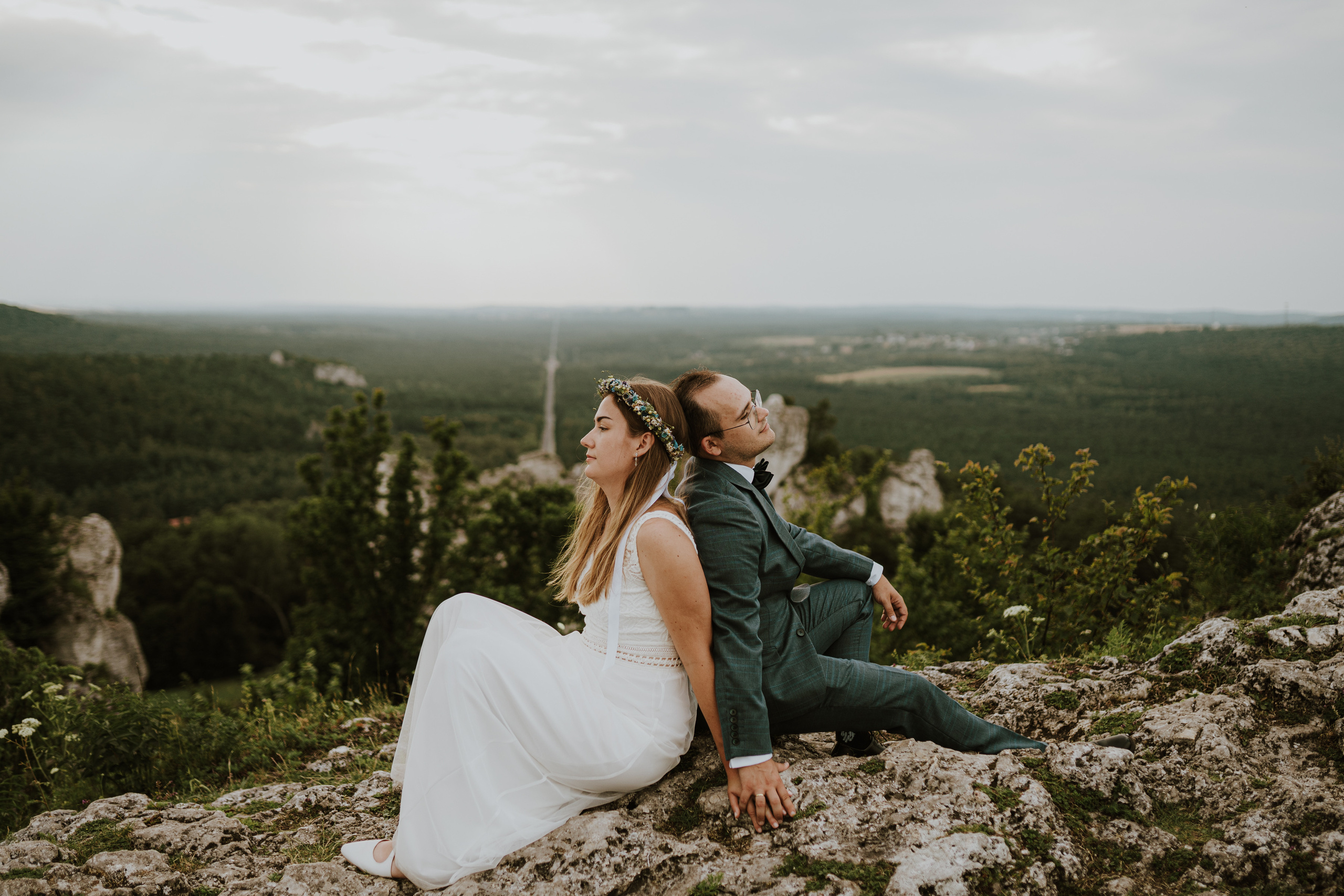 Plener ślubny Adrianny i Pawła - Góra Zborów. Karkowskafoto - fotografia miłości