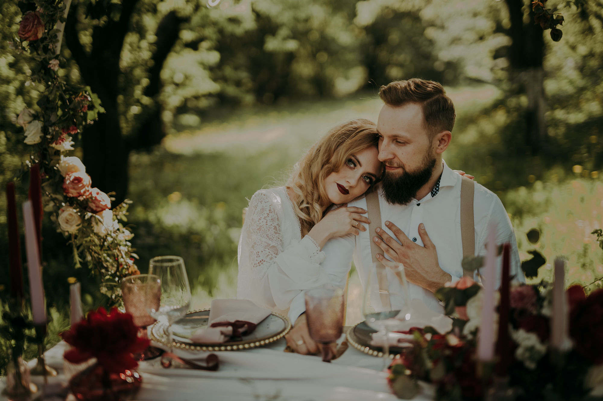 Sesja stylizowana w Wiśniowym Sadzie. Karkowskafoto - fotografia miłości