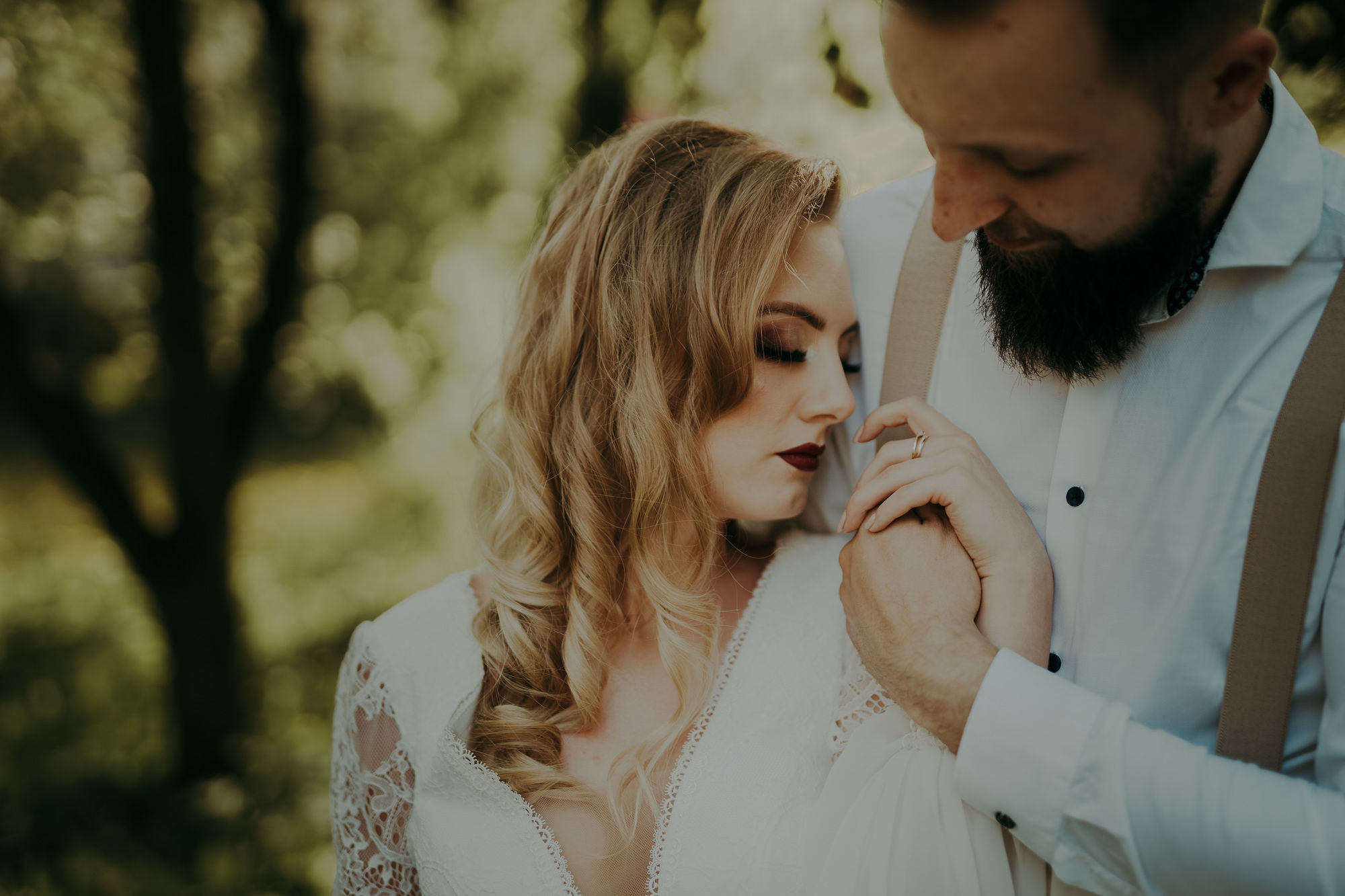 Sesja stylizowana w Wiśniowym Sadzie. Karkowskafoto - fotografia miłości