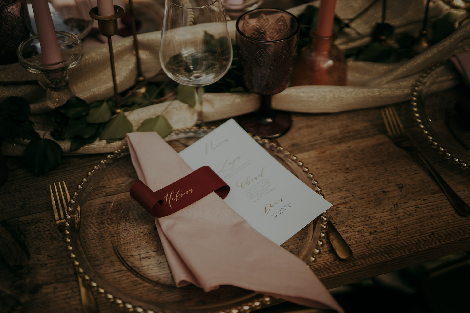 Sesja stylizowana w Wiśniowym Sadzie. Karkowskafoto - fotografia miłości