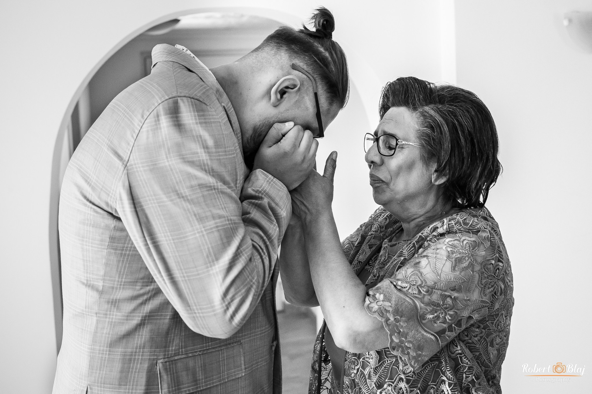 Veronica & Sebastian. Robert Blaj - Fotograf Nuntă Iași