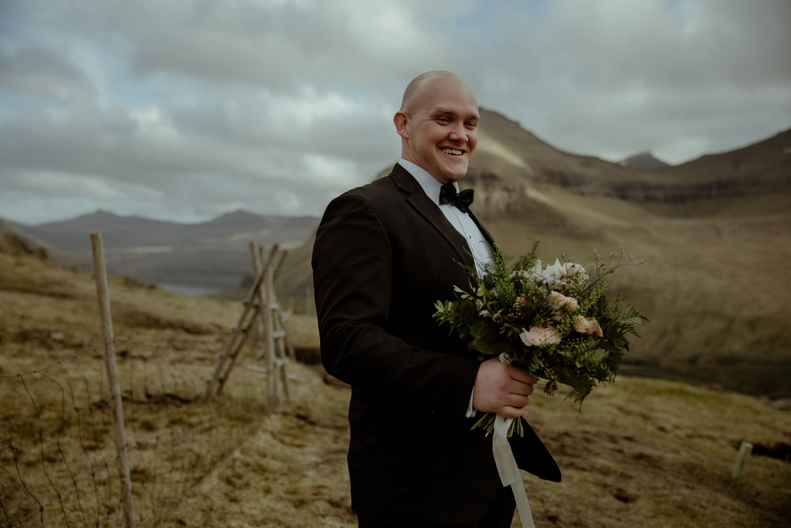 Faroe Islands elopement | Adventure wedding in Faroe Islands. Iceland elopement photographer & videographer