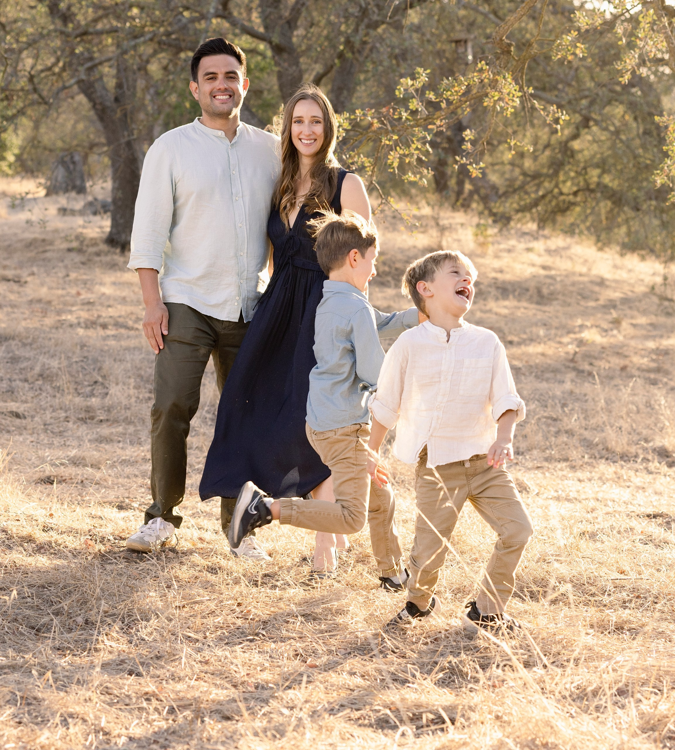 An Evening in Gold (Classic Family Session). Levantera Photo San Francisco Bay Area Photographer Natalia
