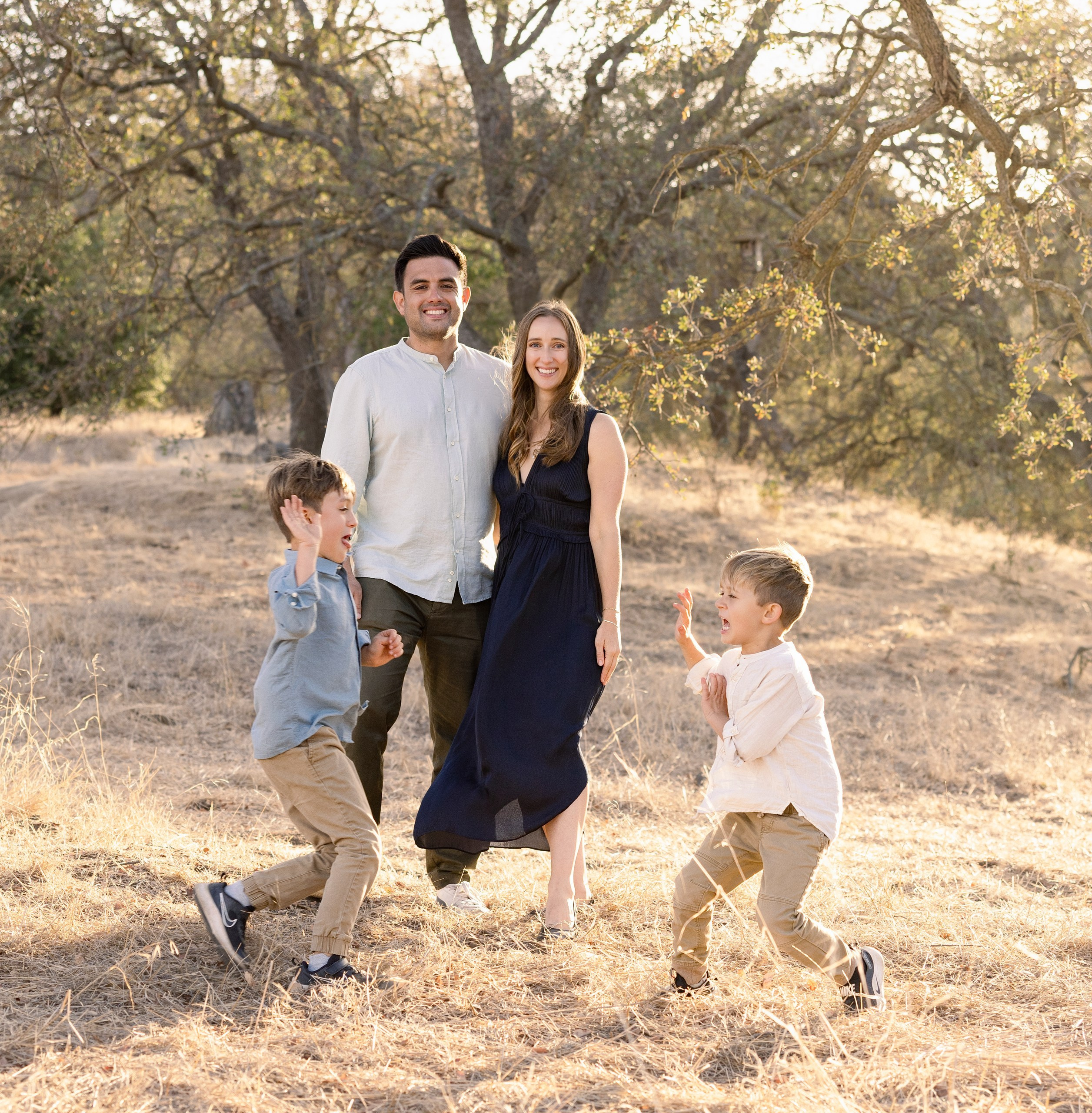 An Evening in Gold (Classic Family Session). Levantera Photo San Francisco Bay Area Photographer Natalia