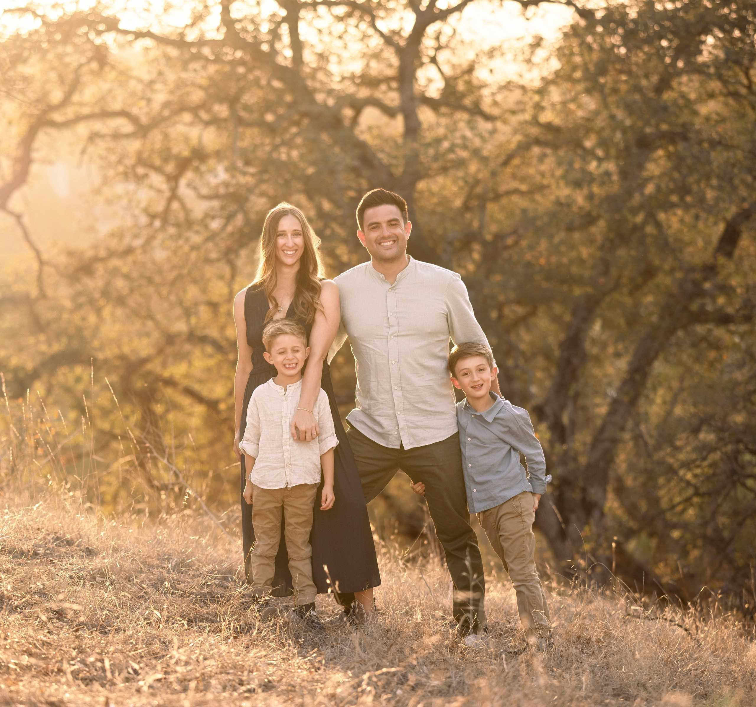 An Evening in Gold (Classic Family Session). Levantera Photo San Francisco Bay Area Photographer Natalia