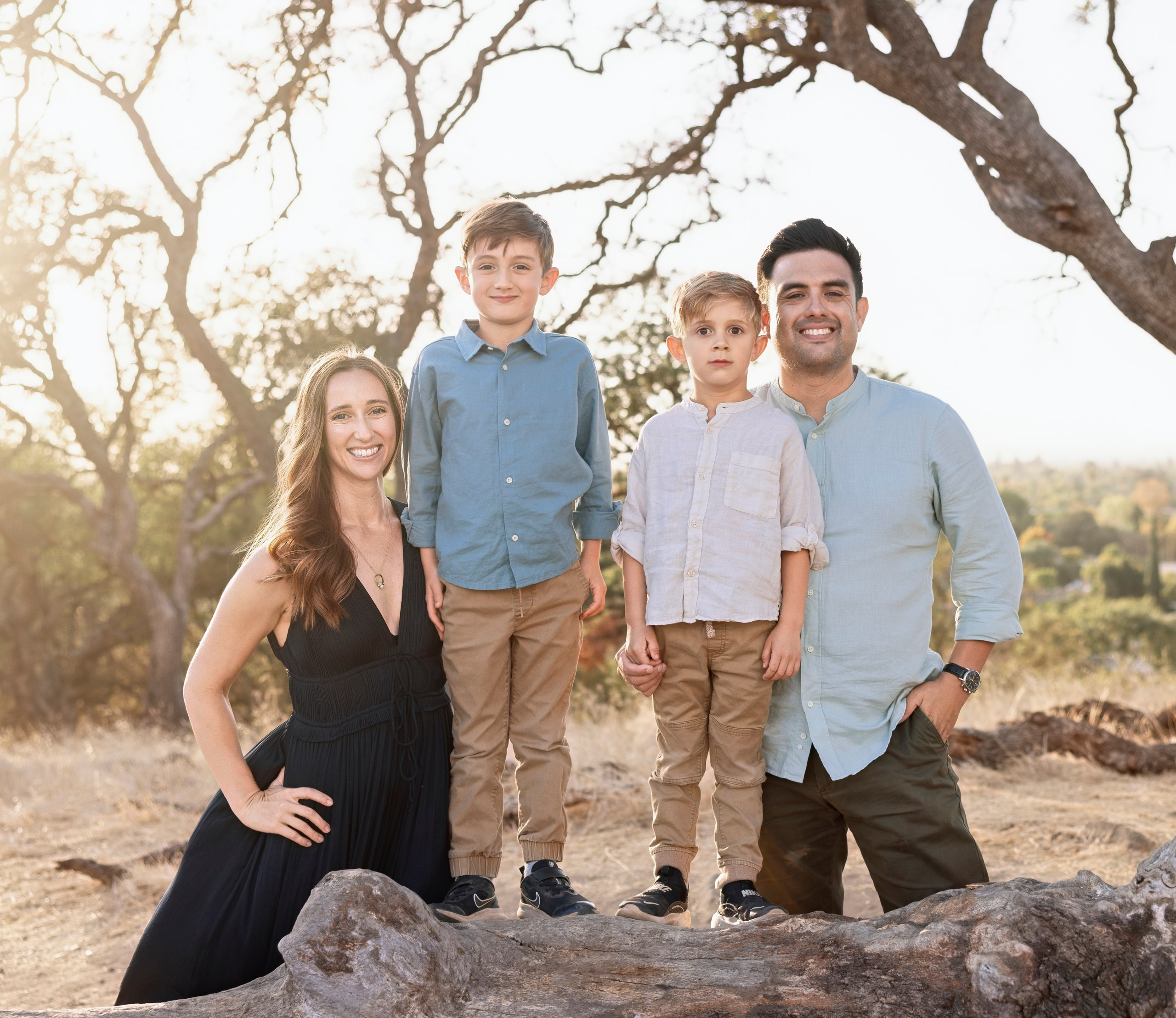 An Evening in Gold (Classic Family Session). Levantera Photo San Francisco Bay Area Photographer Natalia