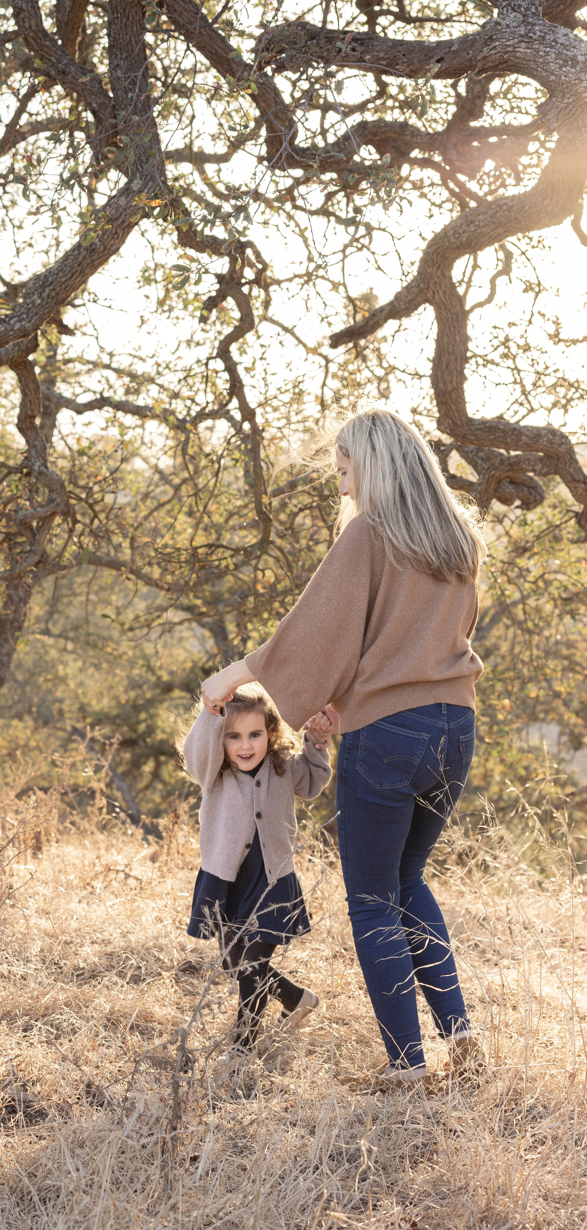 Under the Oaks. Levantera Photo San Francisco Bay Area Photographer Natalia