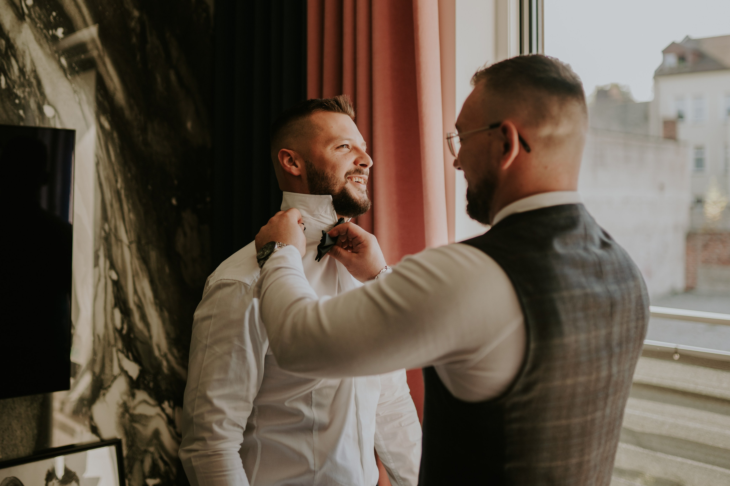 Sala Koralowa w Jaworzu: Opowieść o ślubie Nikoli i Kacpra. Karkowskafoto - fotografia miłości