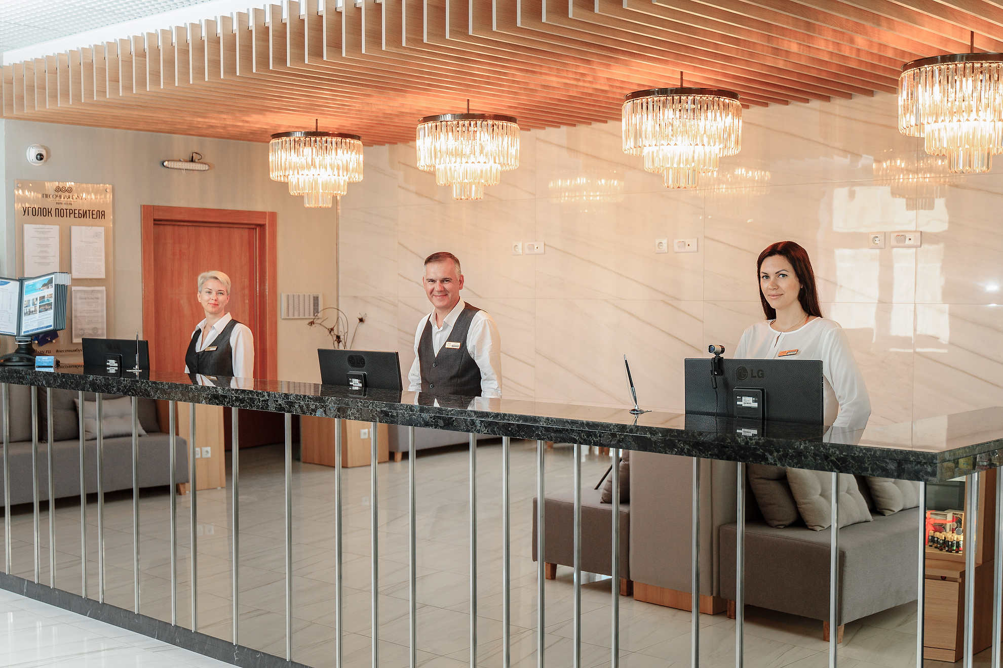 Professional photography real estate and content for business Canada. Professional Wedding and event photographer USA New York