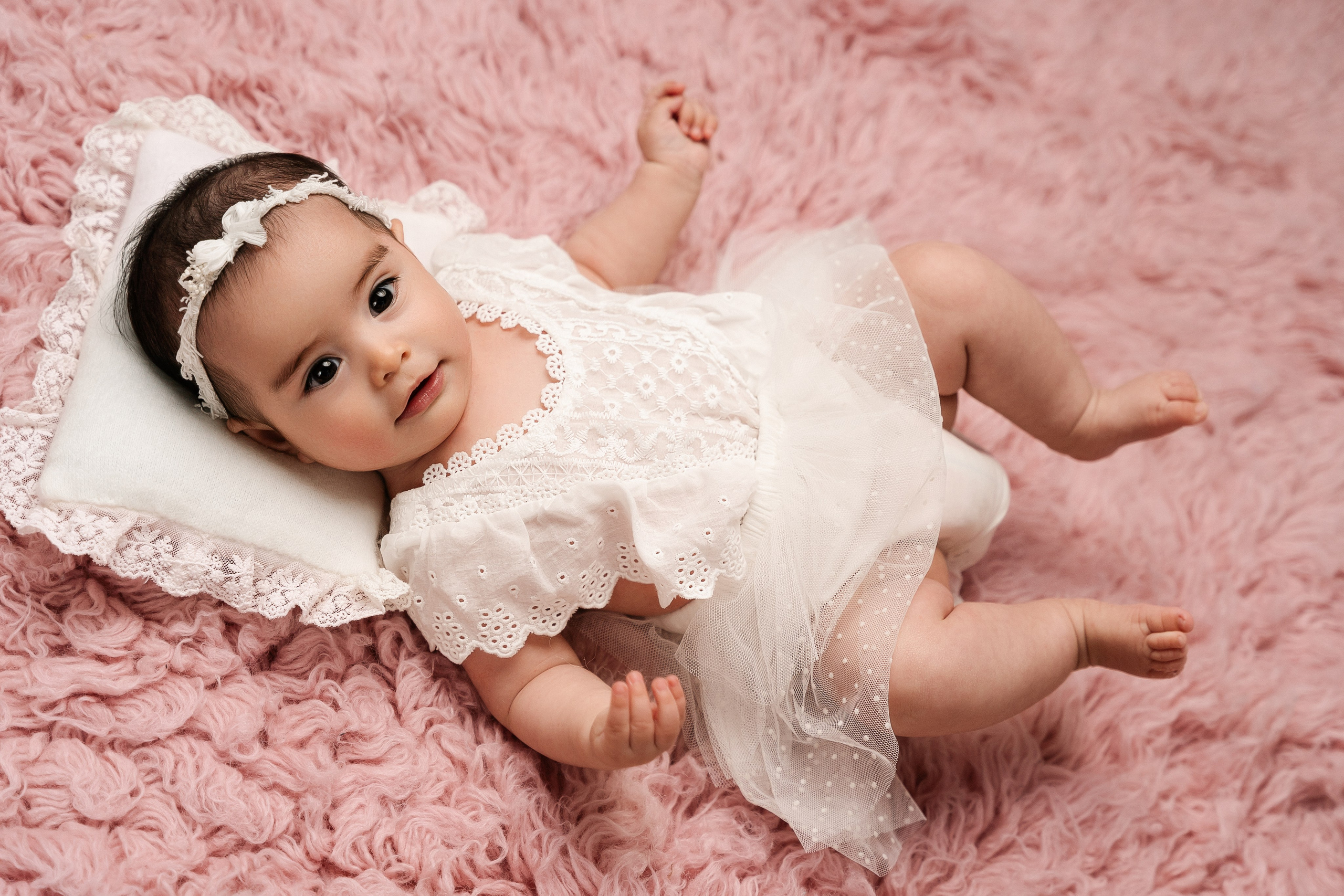 A studio milestone session for 5 months old baby Alejandra and her beautiful family❤️. Newborn and family photographer. Hills District. Sydney