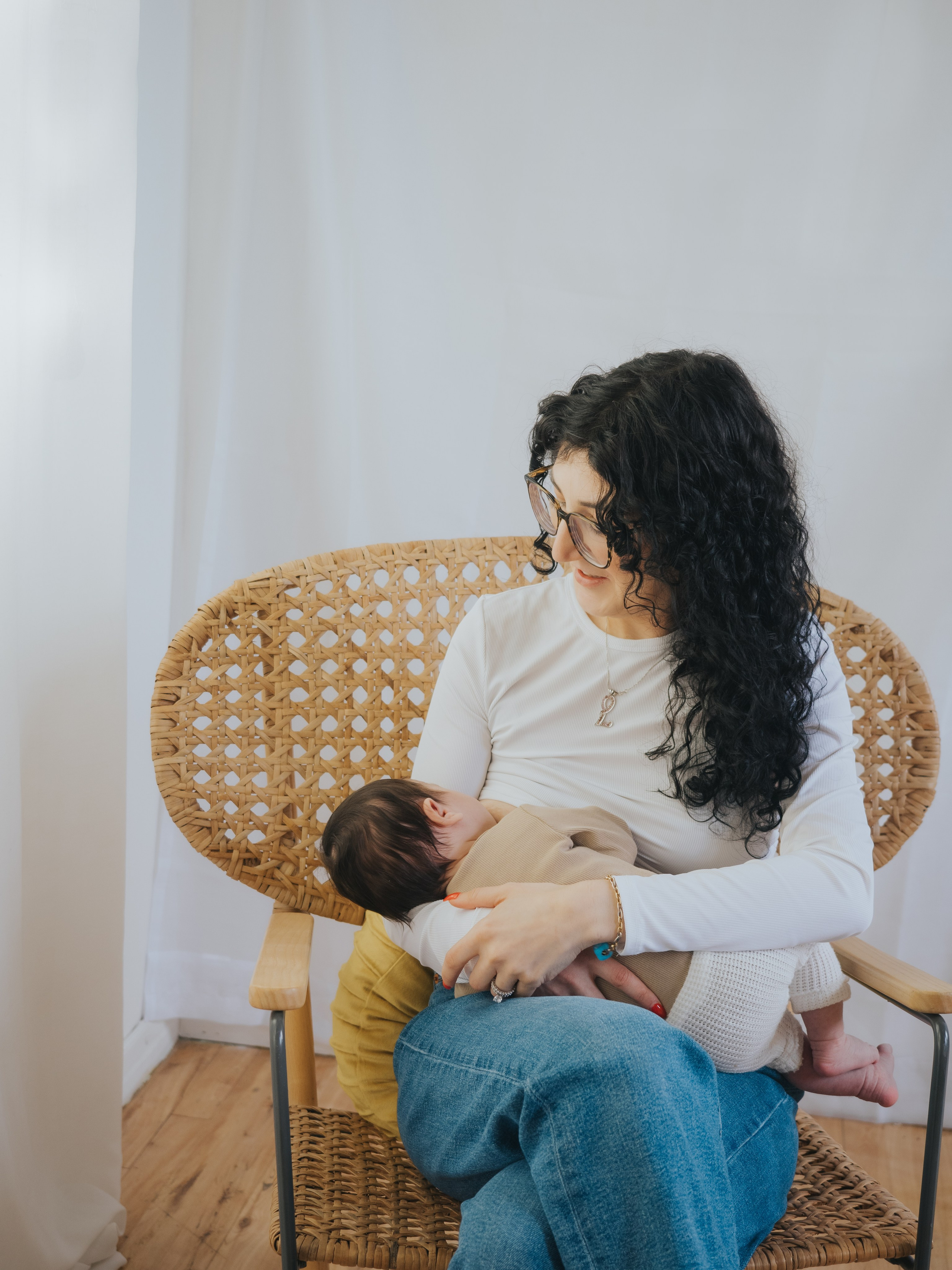 Newborn. Mimosa Studios — Motherhood & Family Photographer in Montreal