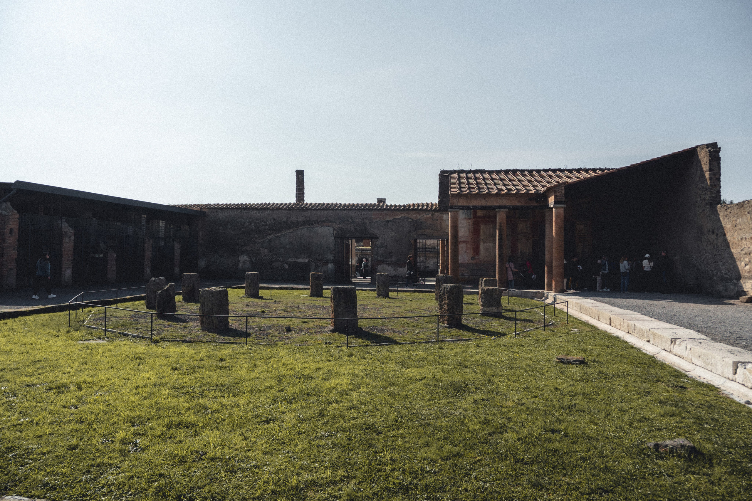 Pompeii. Photographe sur Cote d’Azur. Portraits de familles, couples, enfants, événements