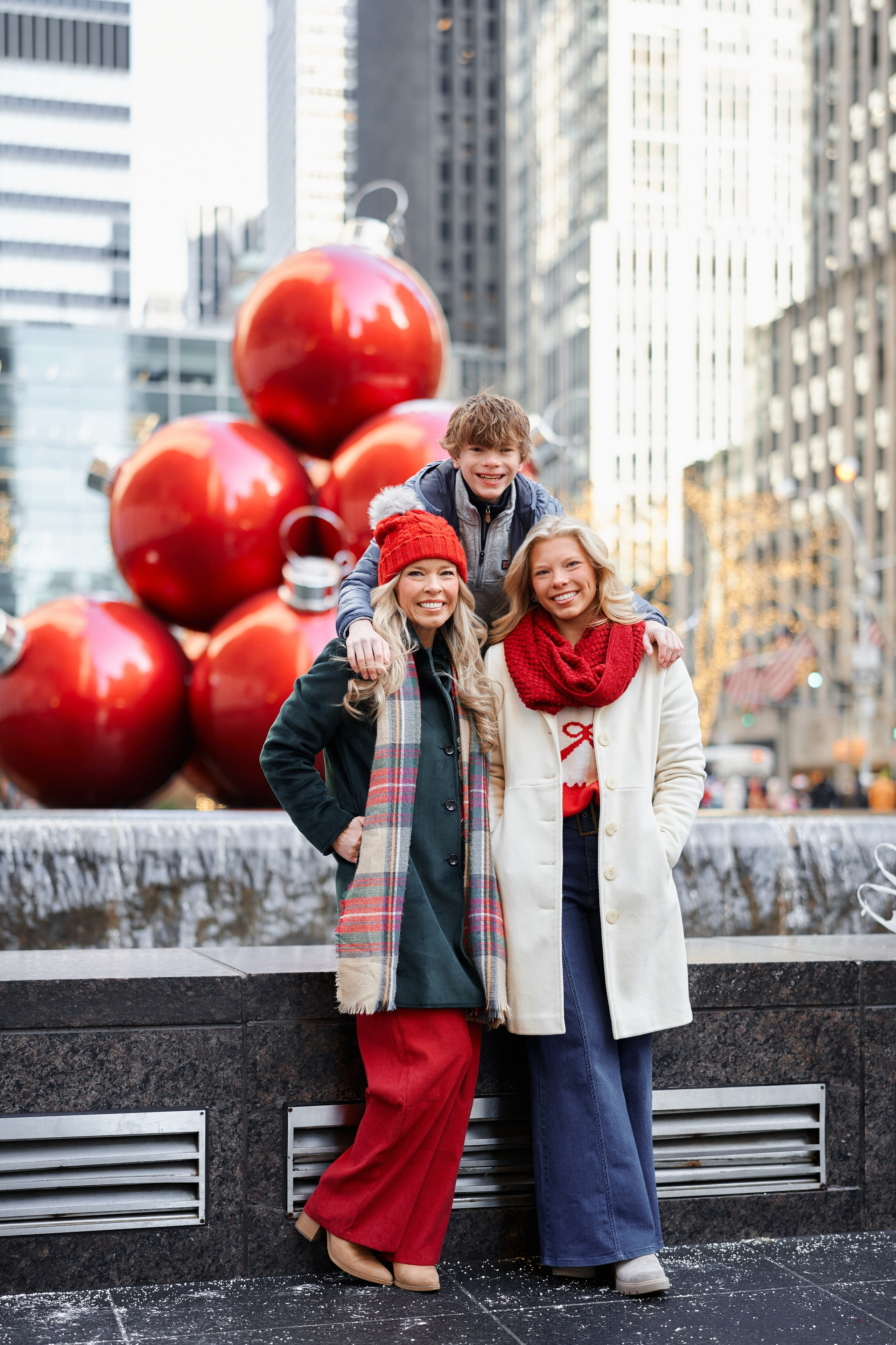 Christmas Mini Session 🎄. Professional Wedding and event photographer USA New York