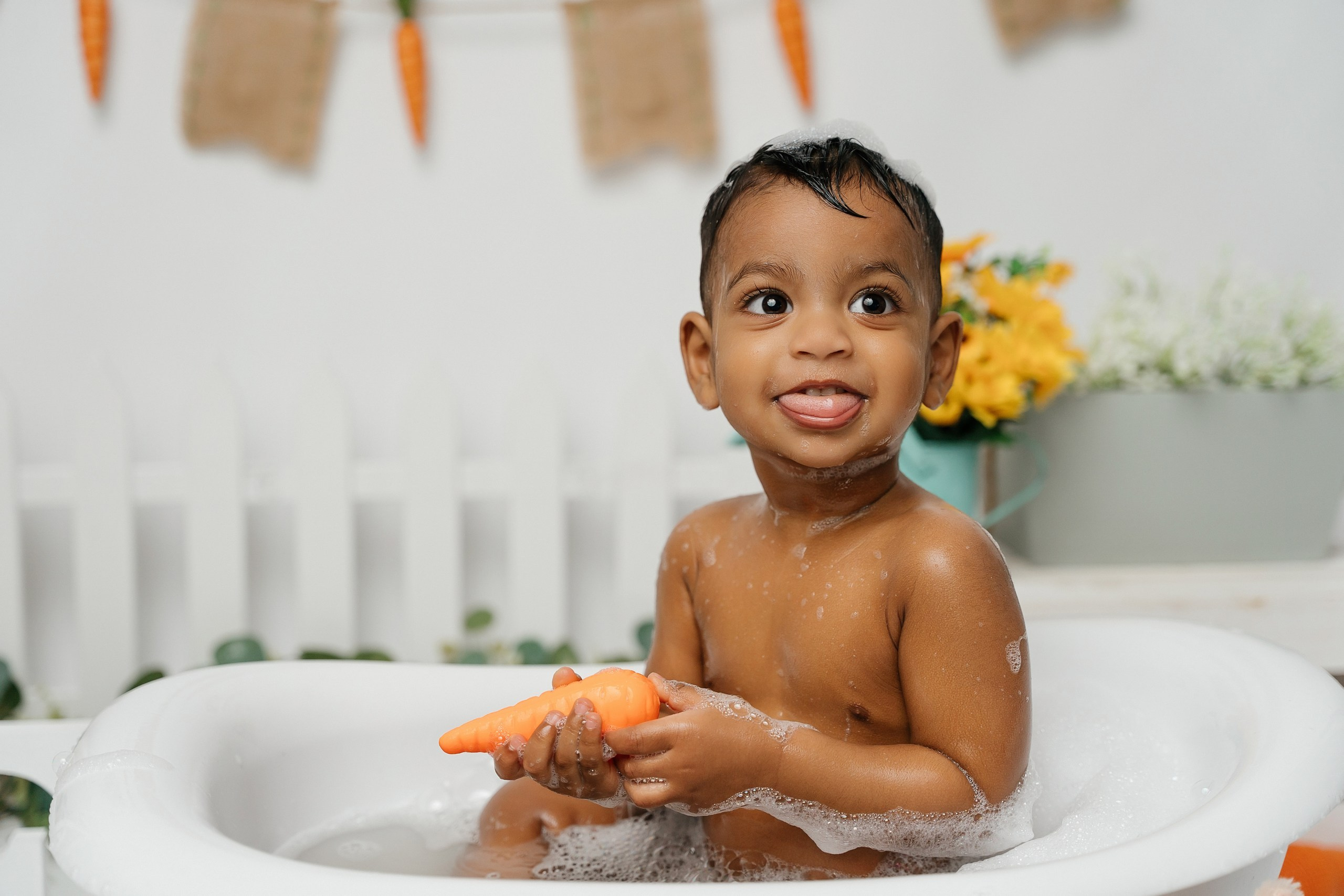 Peter rabbit cake smash session. Newborn and family photographer. Hills District. Sydney
