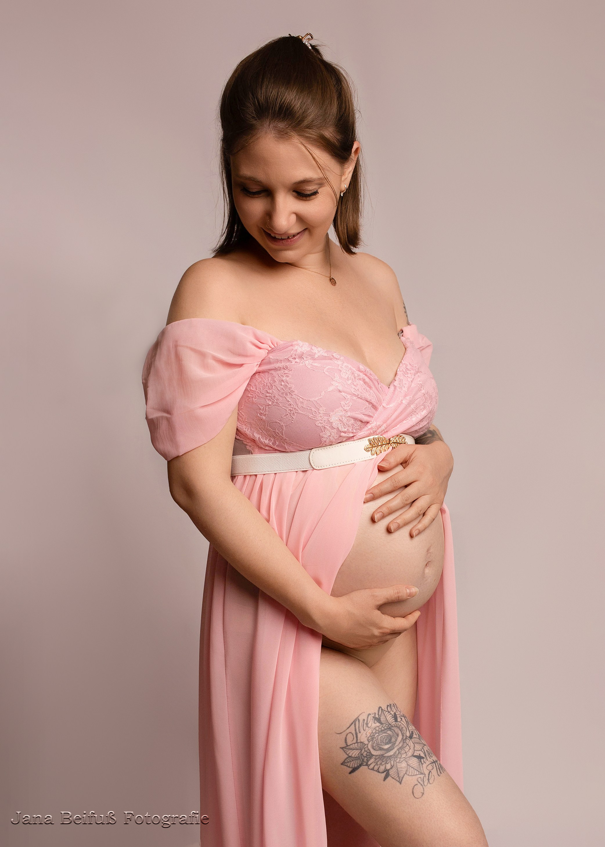 fotograf weißenhorn newborn shooting babybauch shooting baby fotoshooting babybauch shooting in der nähe kinderklinik ulm donauklinik neu ulm kinderklinik memmingen