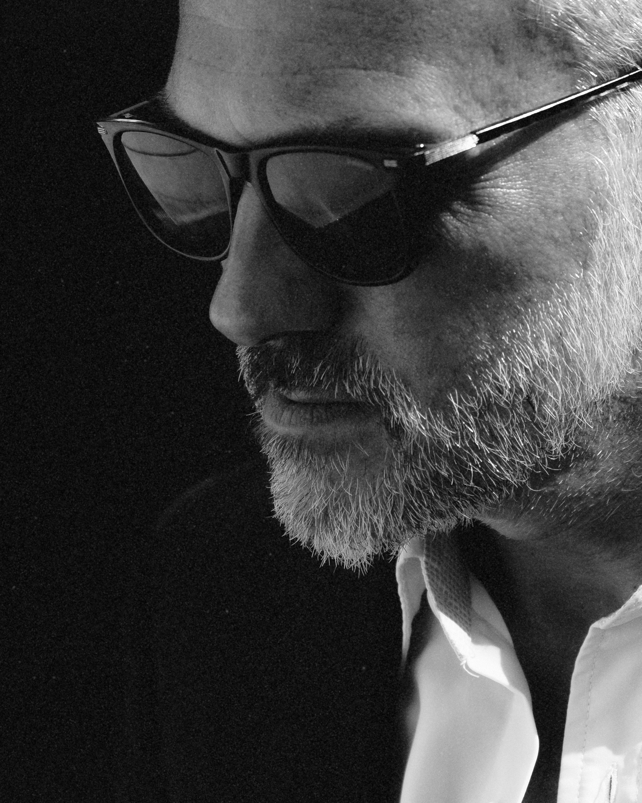 Портретная фотосессия музыканта Robert Skarsbakk в старом городе Аликанте для обложки альбома — Фотограф Андрей Луковников