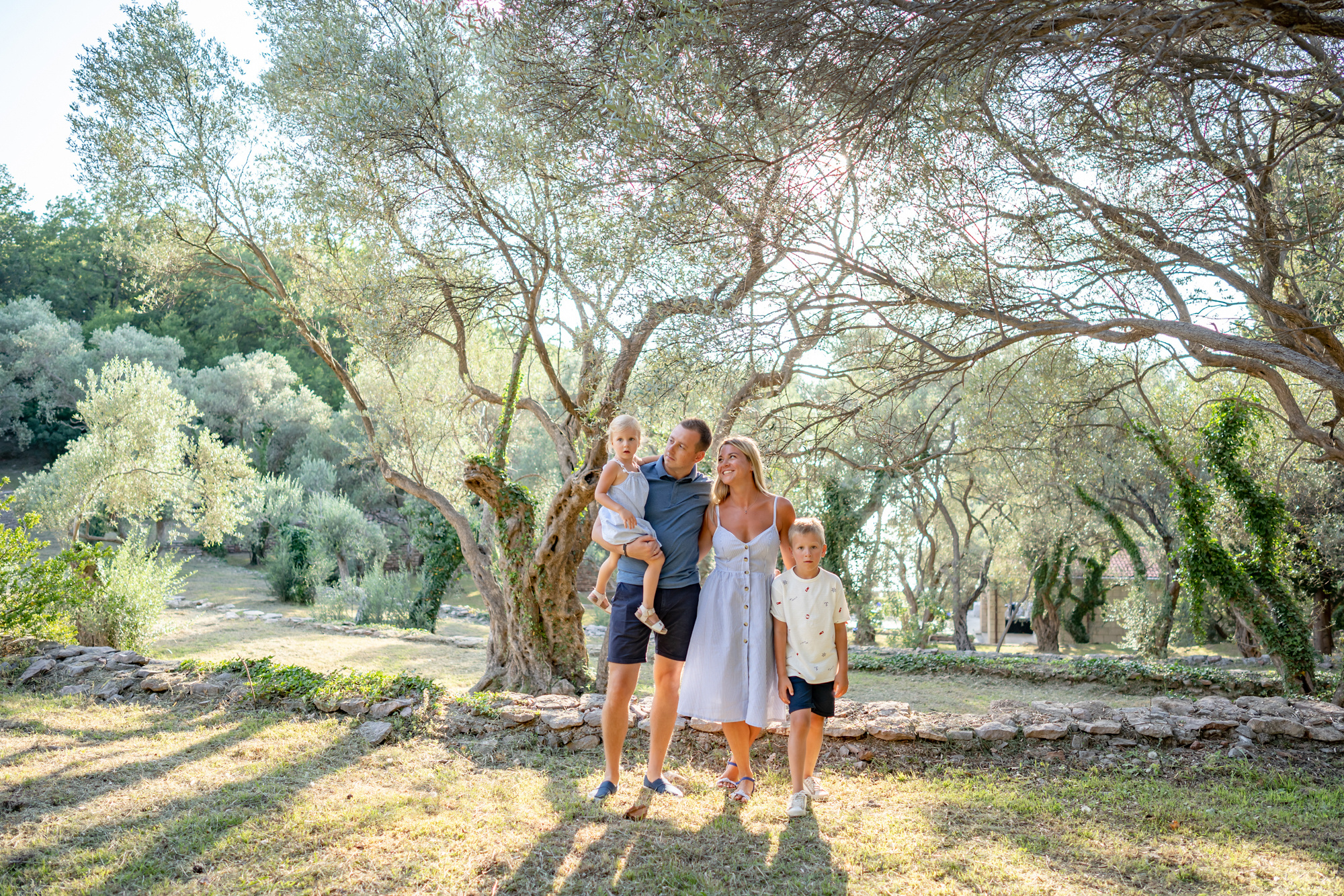 Fotoshoot i Miločer-parken ved Sveti Stefan, Montenegro