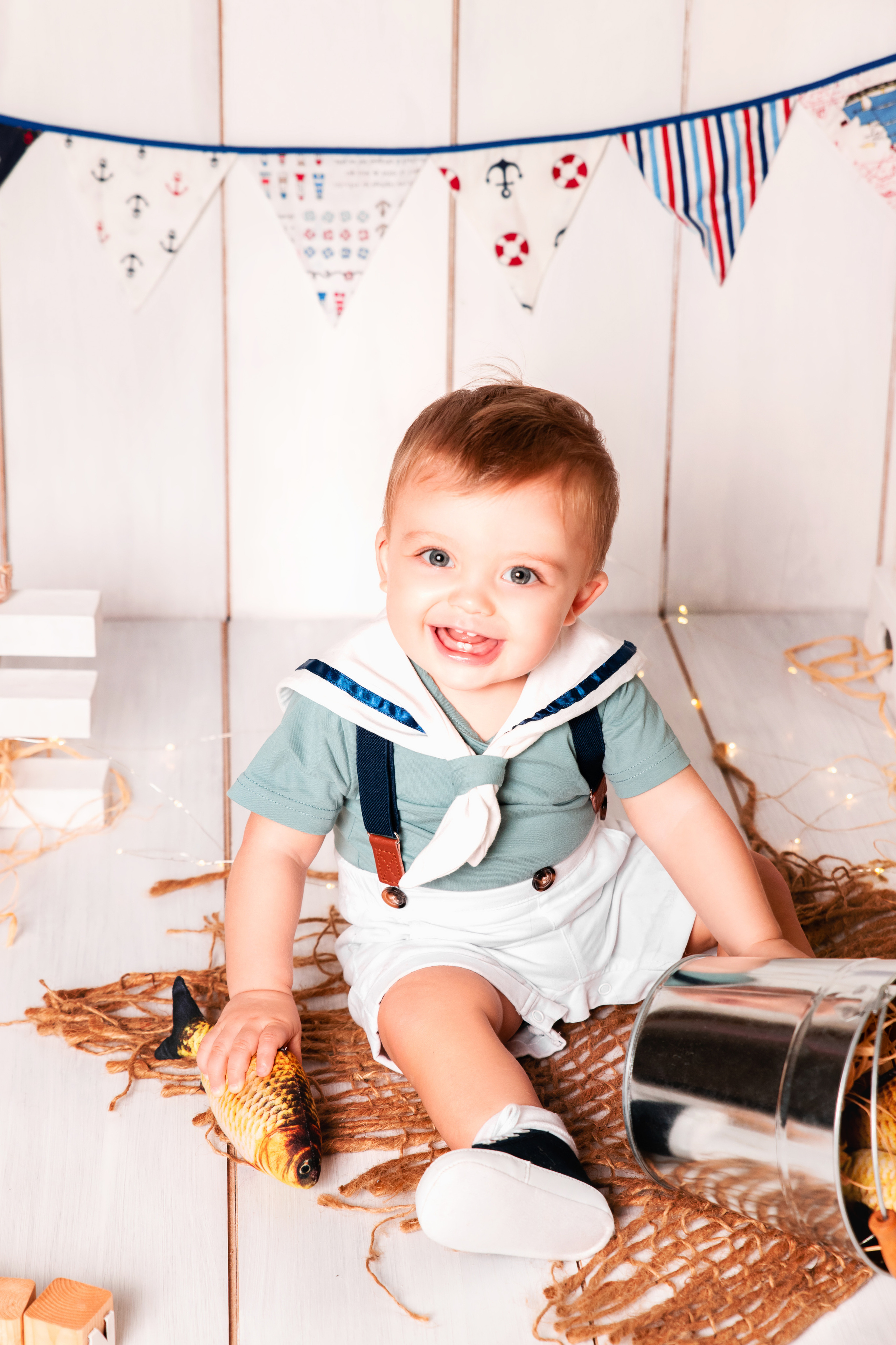 Smash Cake / ONE Year. Family and Children Photographer /Φωτογράφος