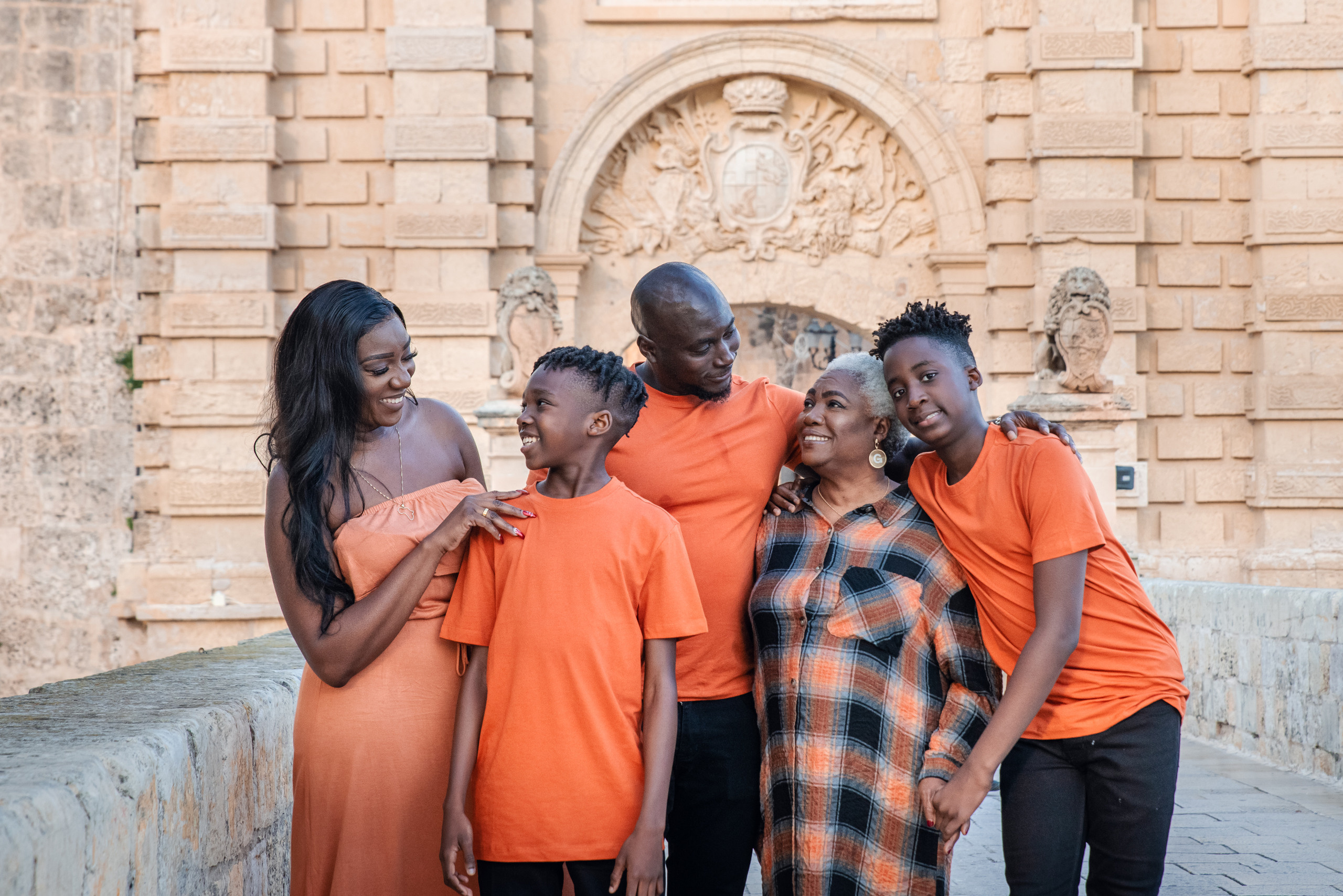 Strolling photoshoot/ Love story. Family and Children Photographer /Φωτογράφος