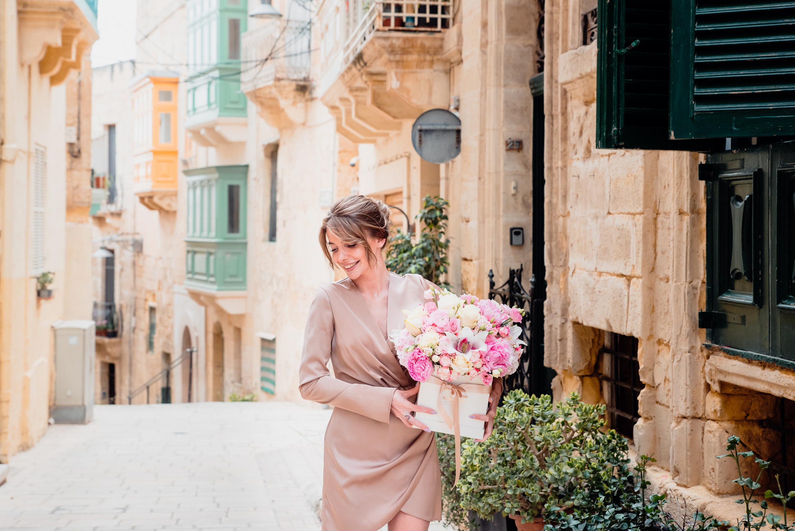 Strolling photoshoot/ Love story. Family and Children Photographer /Φωτογράφος