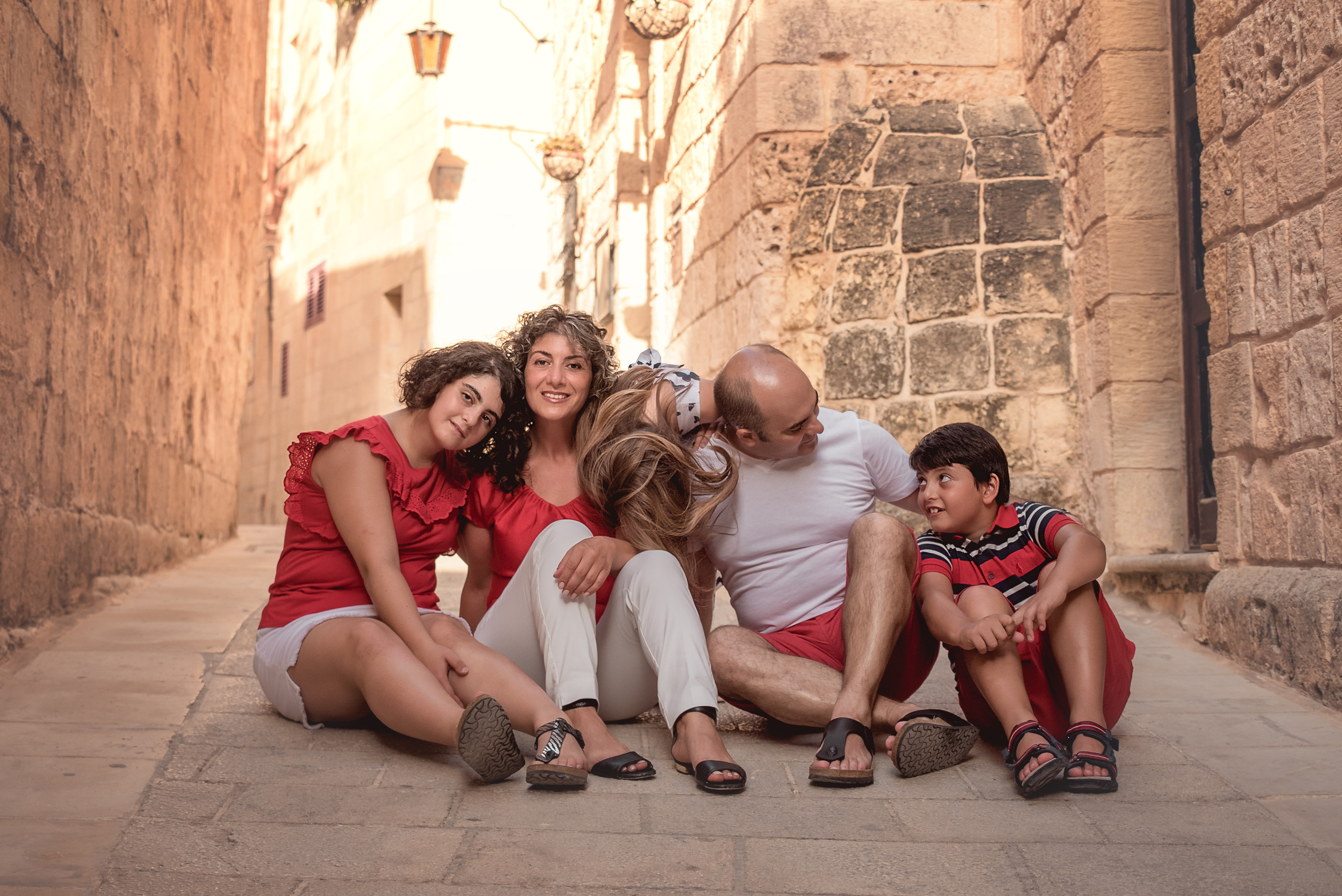 Strolling photoshoot/ Love story. Family and Children Photographer /Φωτογράφος