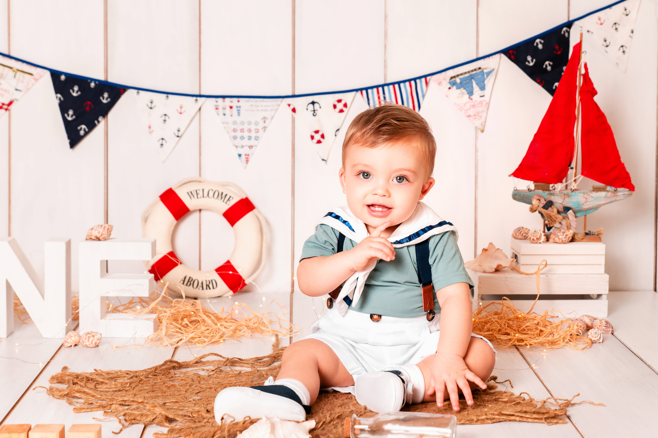 Smash Cake / ONE Year. Family and Children Photographer /Φωτογράφος