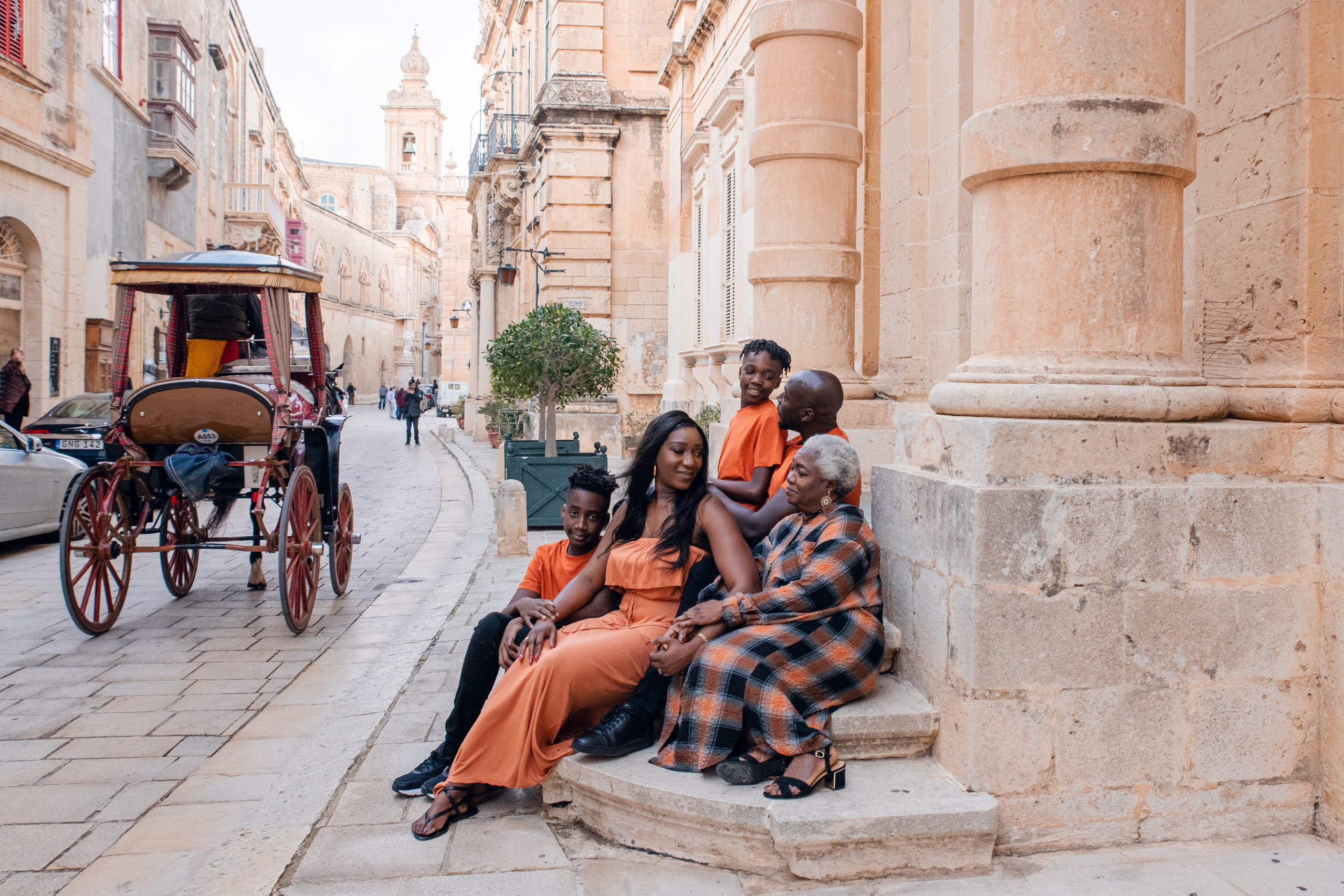 Strolling photoshoot/ Love story. Family and Children Photographer /Φωτογράφος