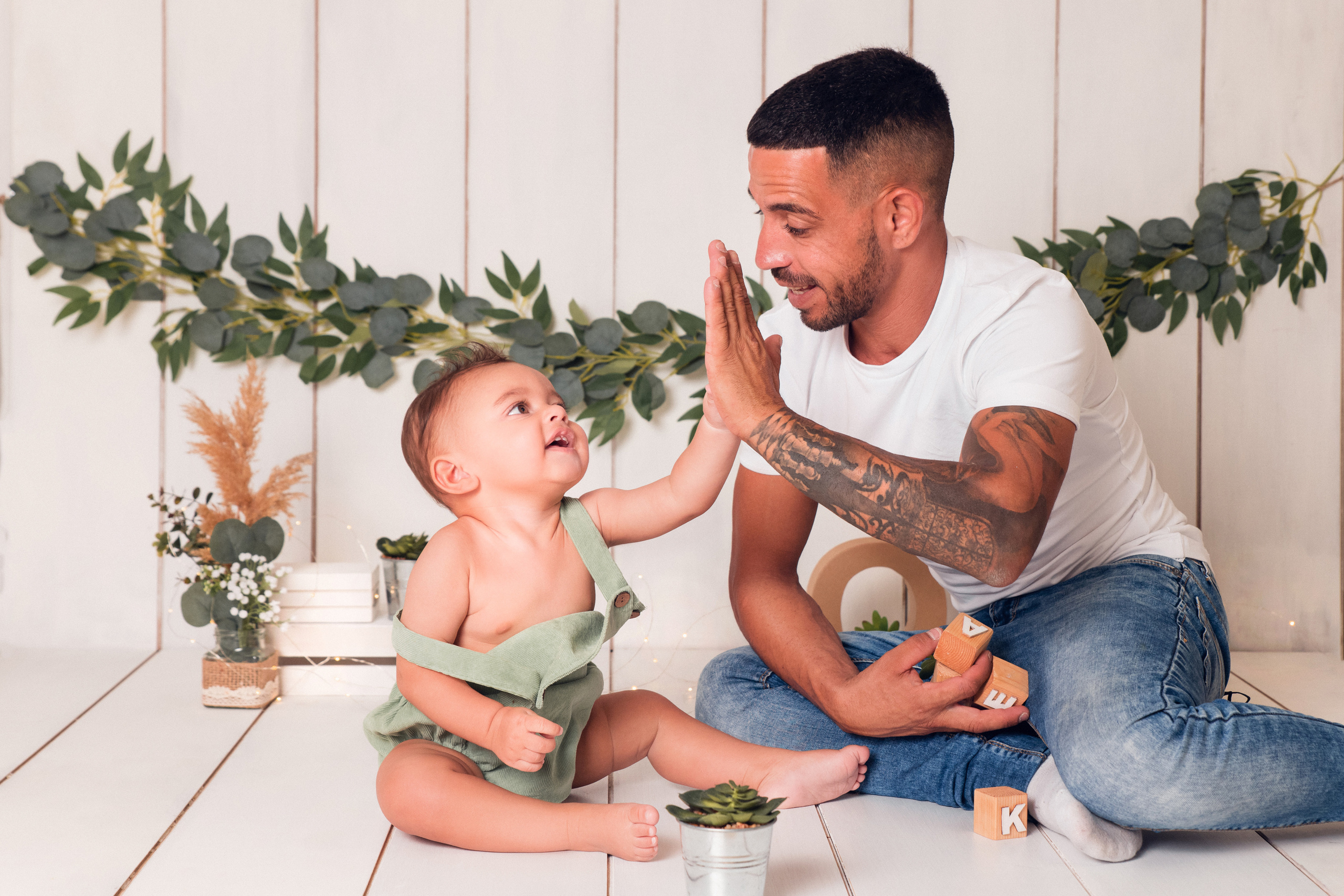 Smash Cake / ONE Year. Family and Children Photographer /Φωτογράφος