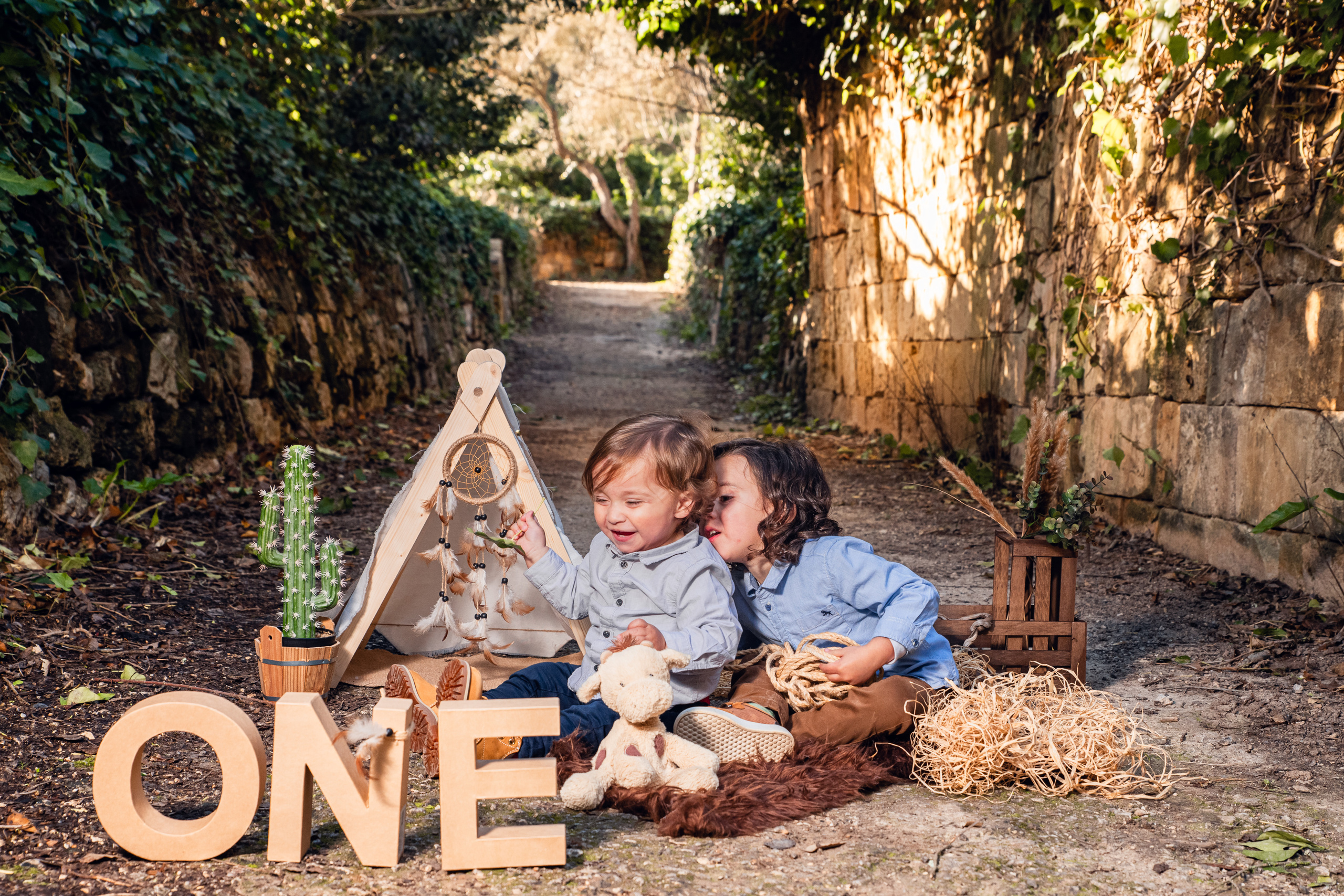 Smash Cake / ONE Year. Family and Children Photographer /Φωτογράφος