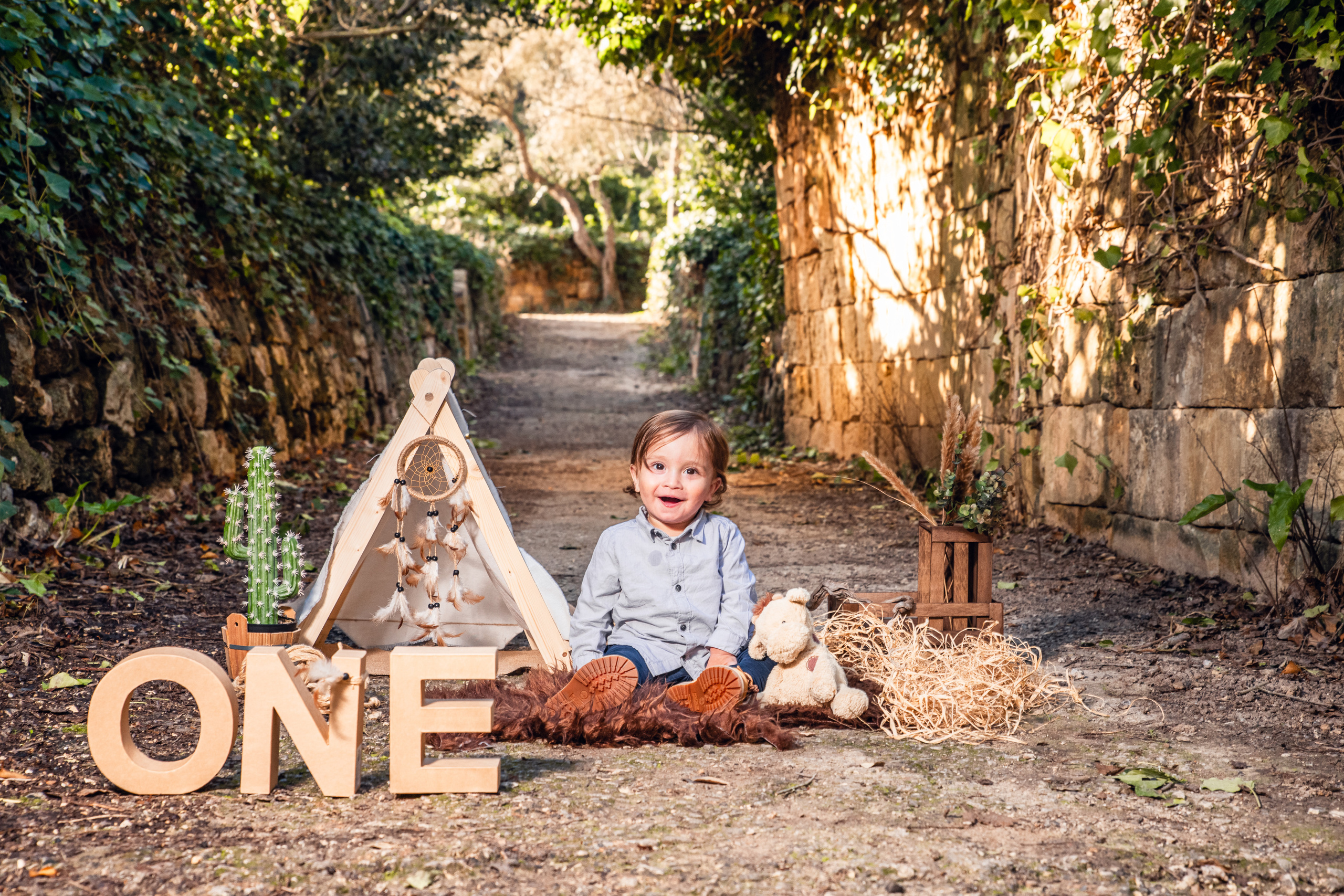 Smash Cake / ONE Year. Family and Children Photographer /Φωτογράφος
