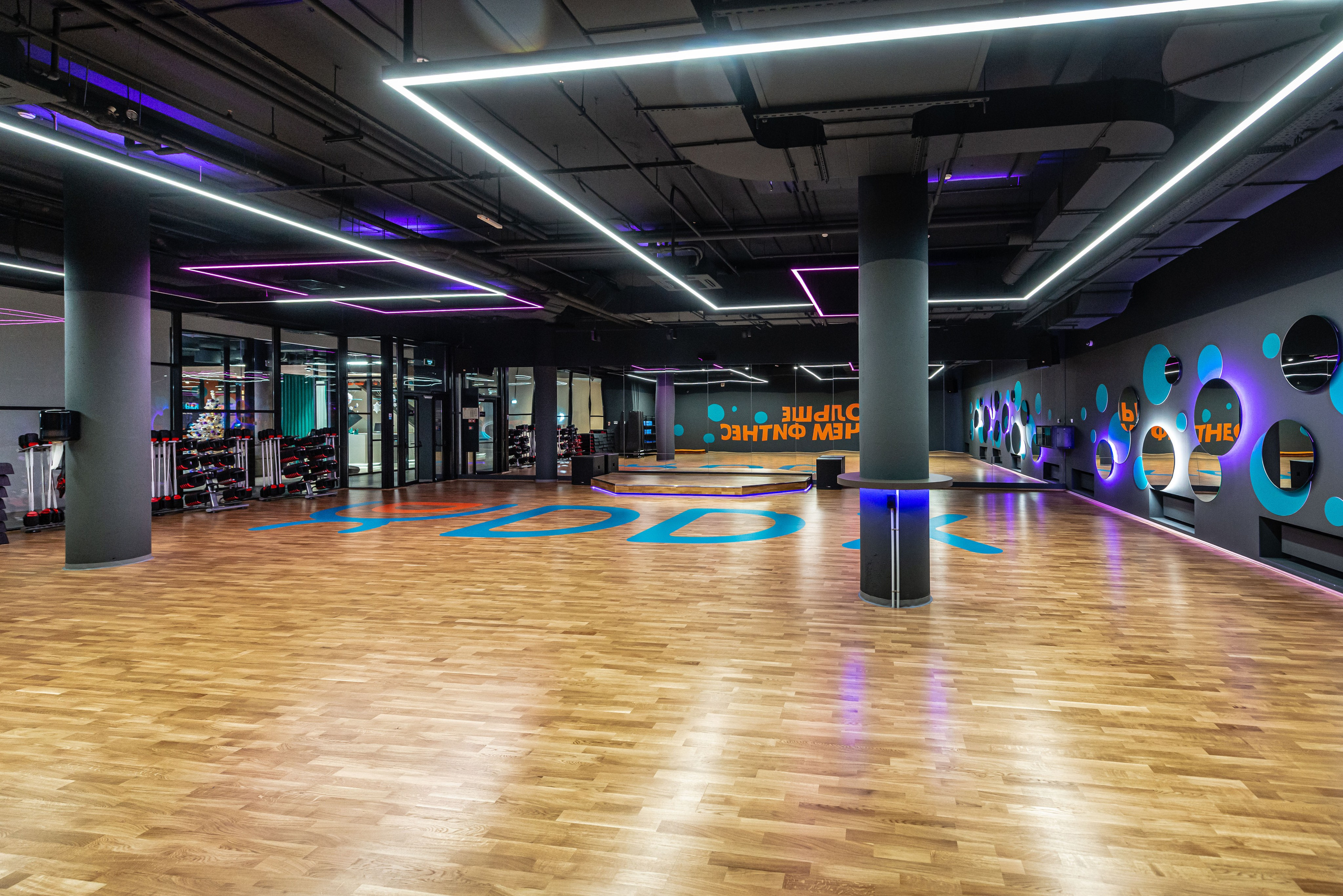 DDX Fitness в Место встречи Киргизия. ФОТОГРАФ МЕКСИКА КИНТАНА-РОО