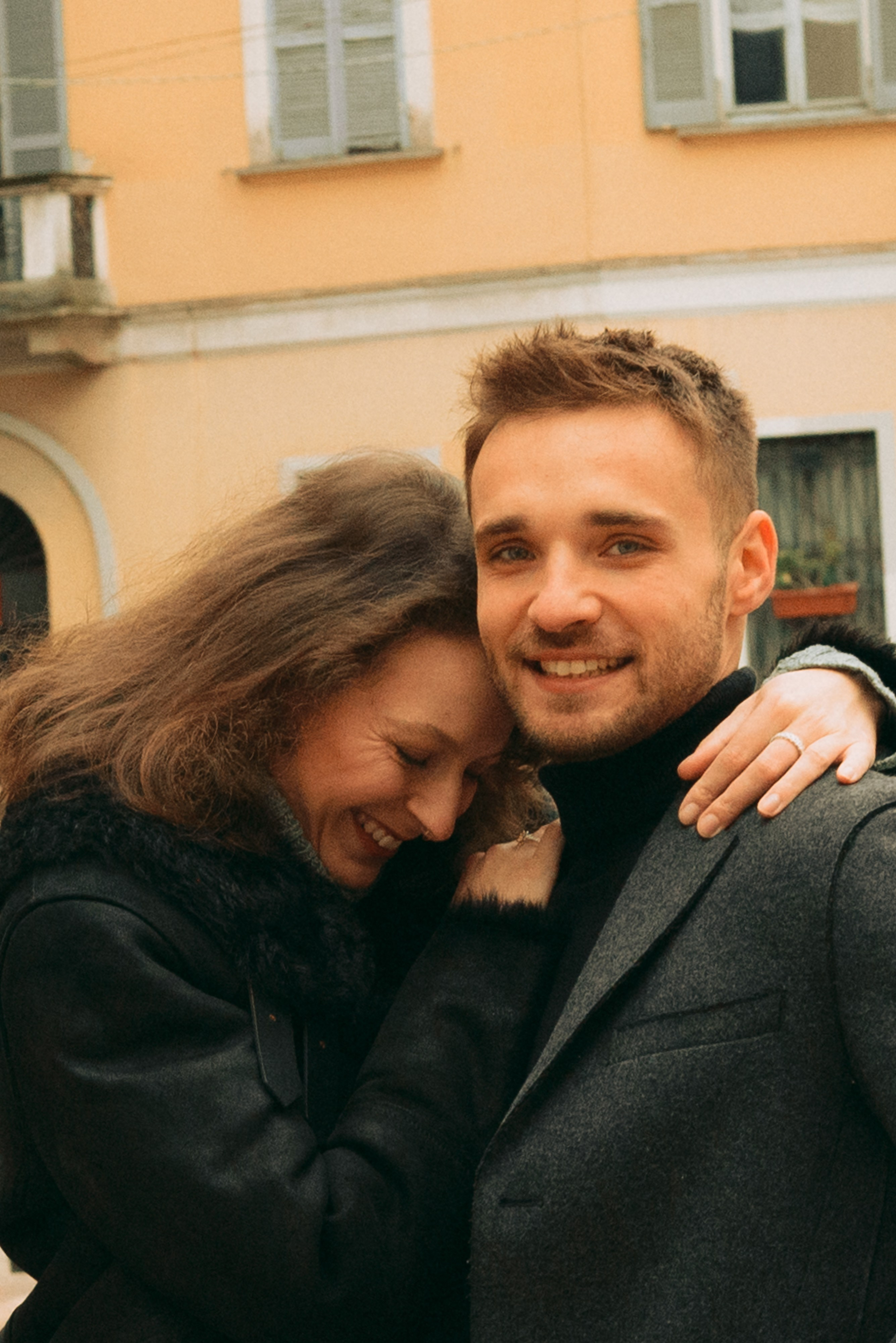 Couple in Milan. Love story. Private photographer. Couple photographer in Milan.
