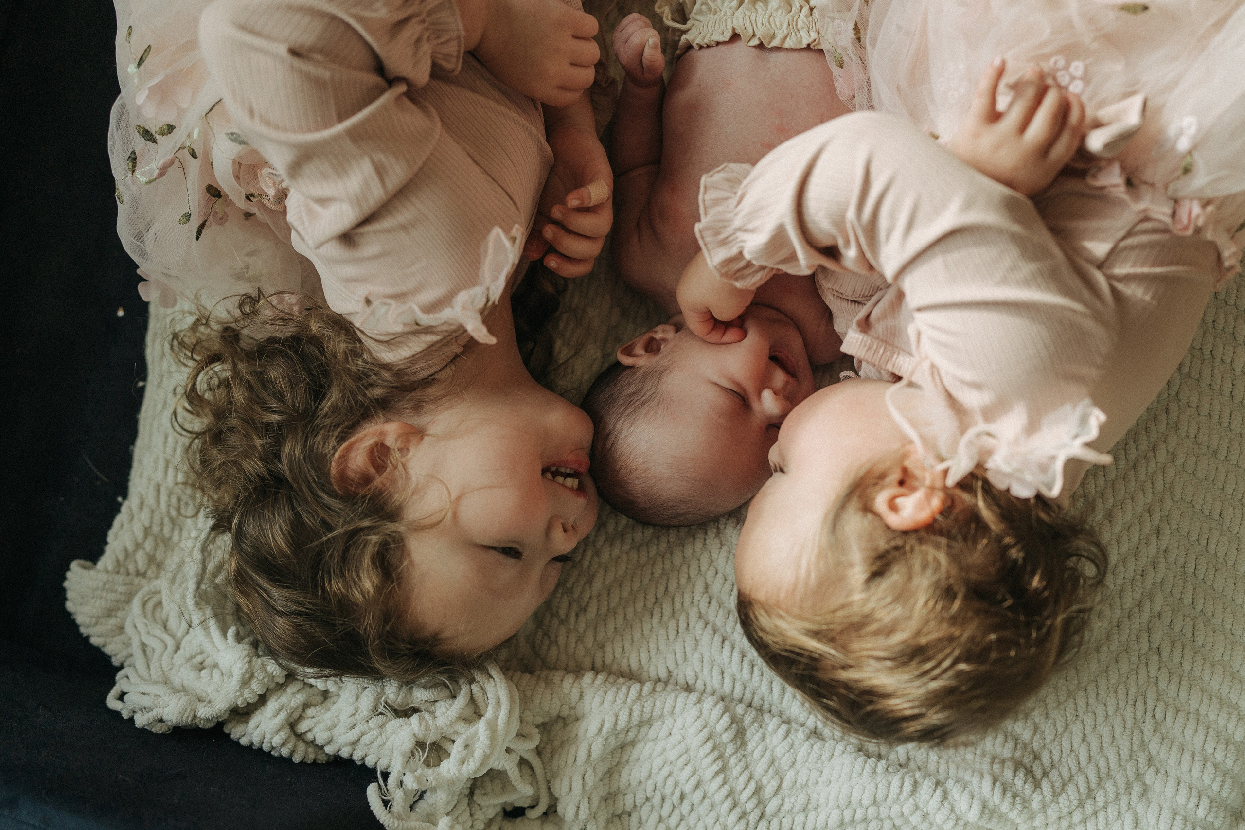 Newborn Photography with Parents – Gentle & Loving Moments. Alisa Tant — Family and newborn photographer Bucks County, Montgomery county, Philadelphia, NJ